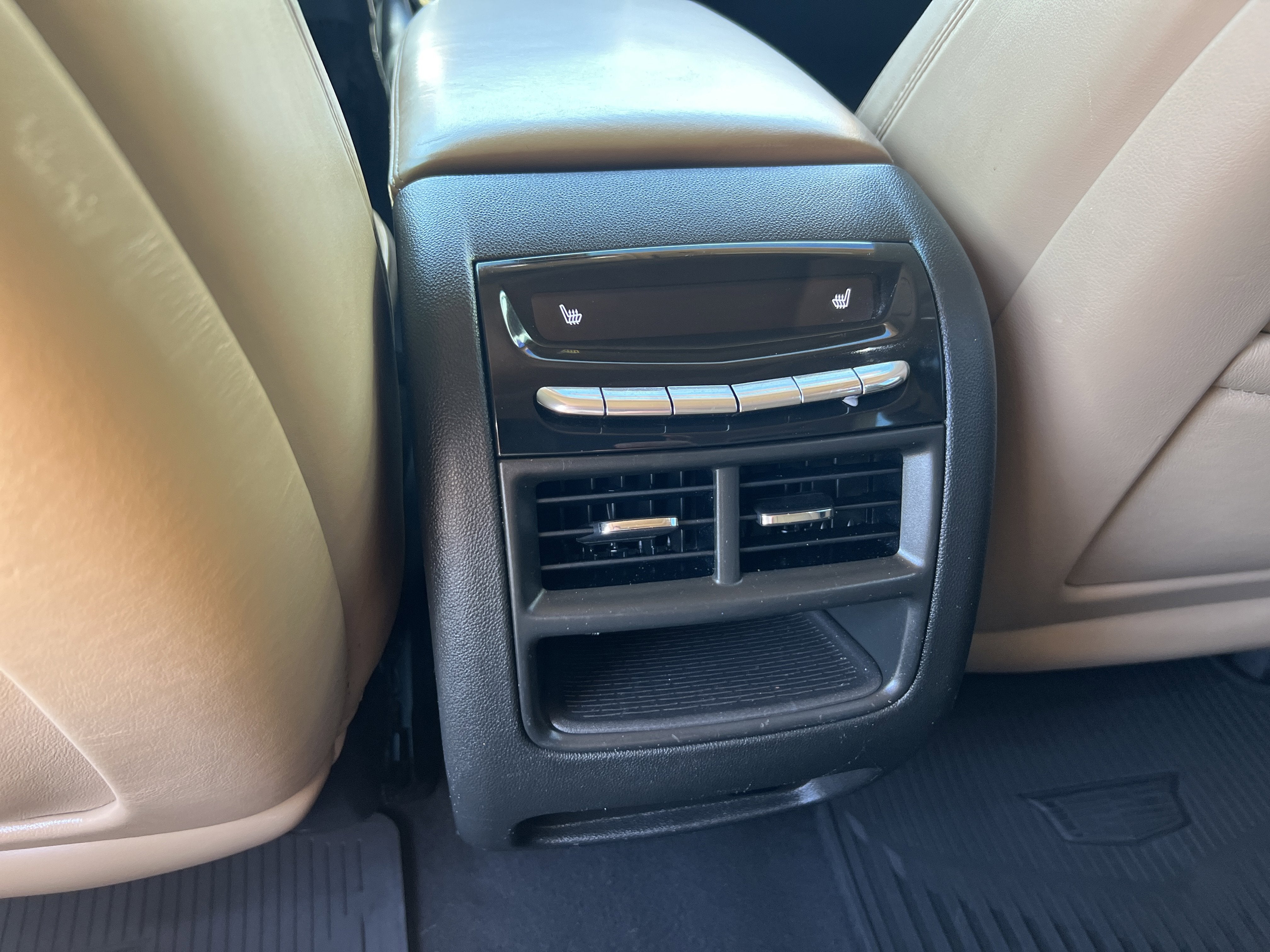 2017 Cadillac XT5 Platinum AWD