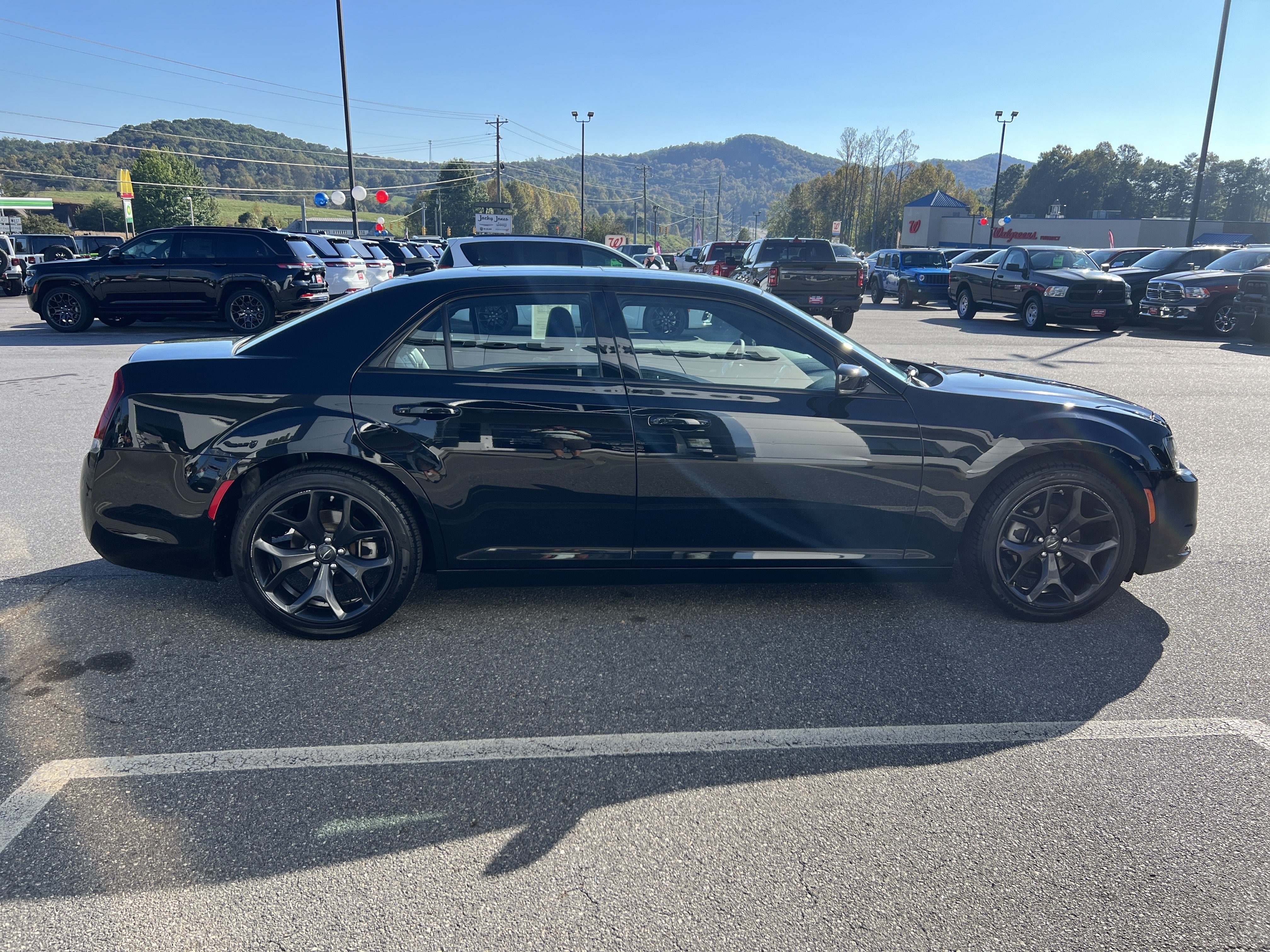 2023 Chrysler 300 300S
