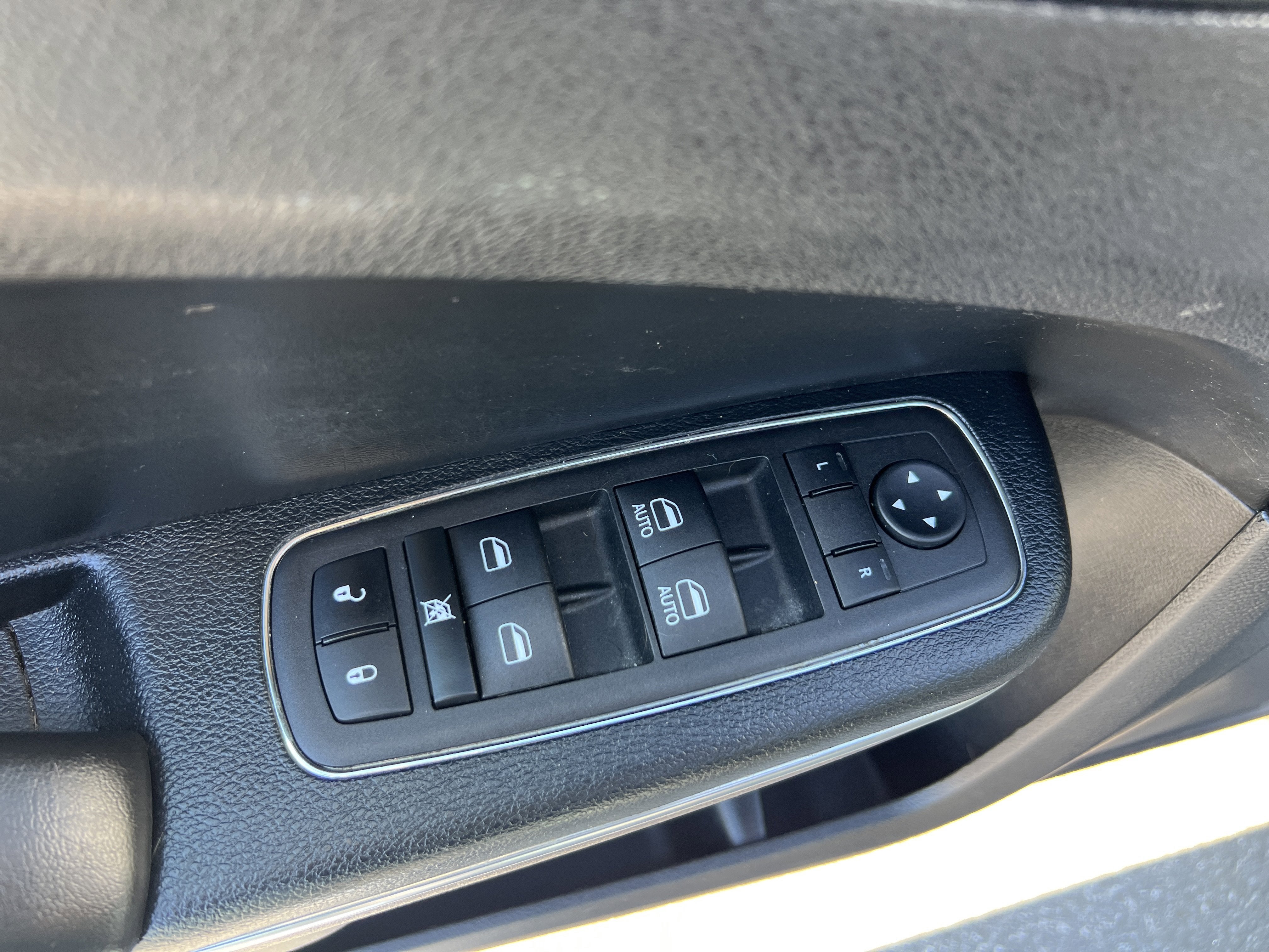 2015 Chrysler 300 300C