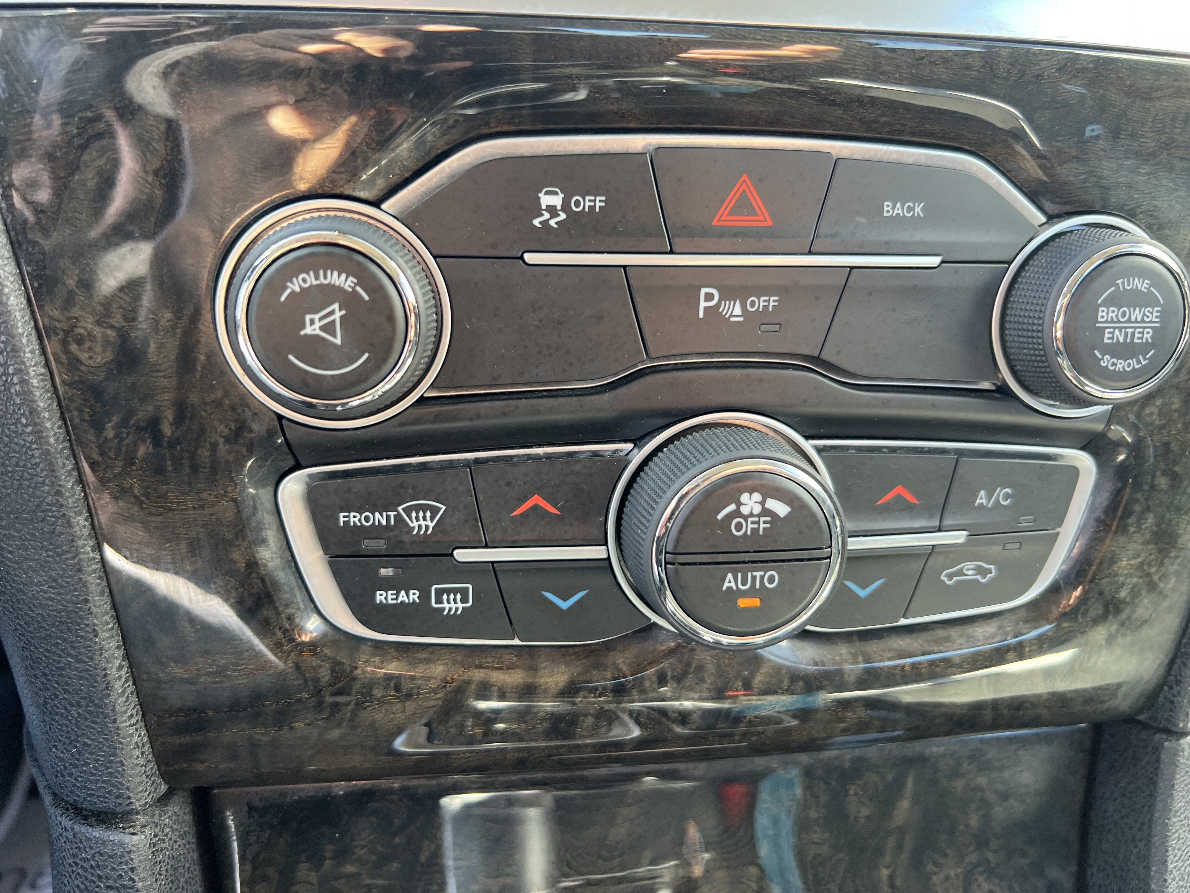 2015 Chrysler 300 300C