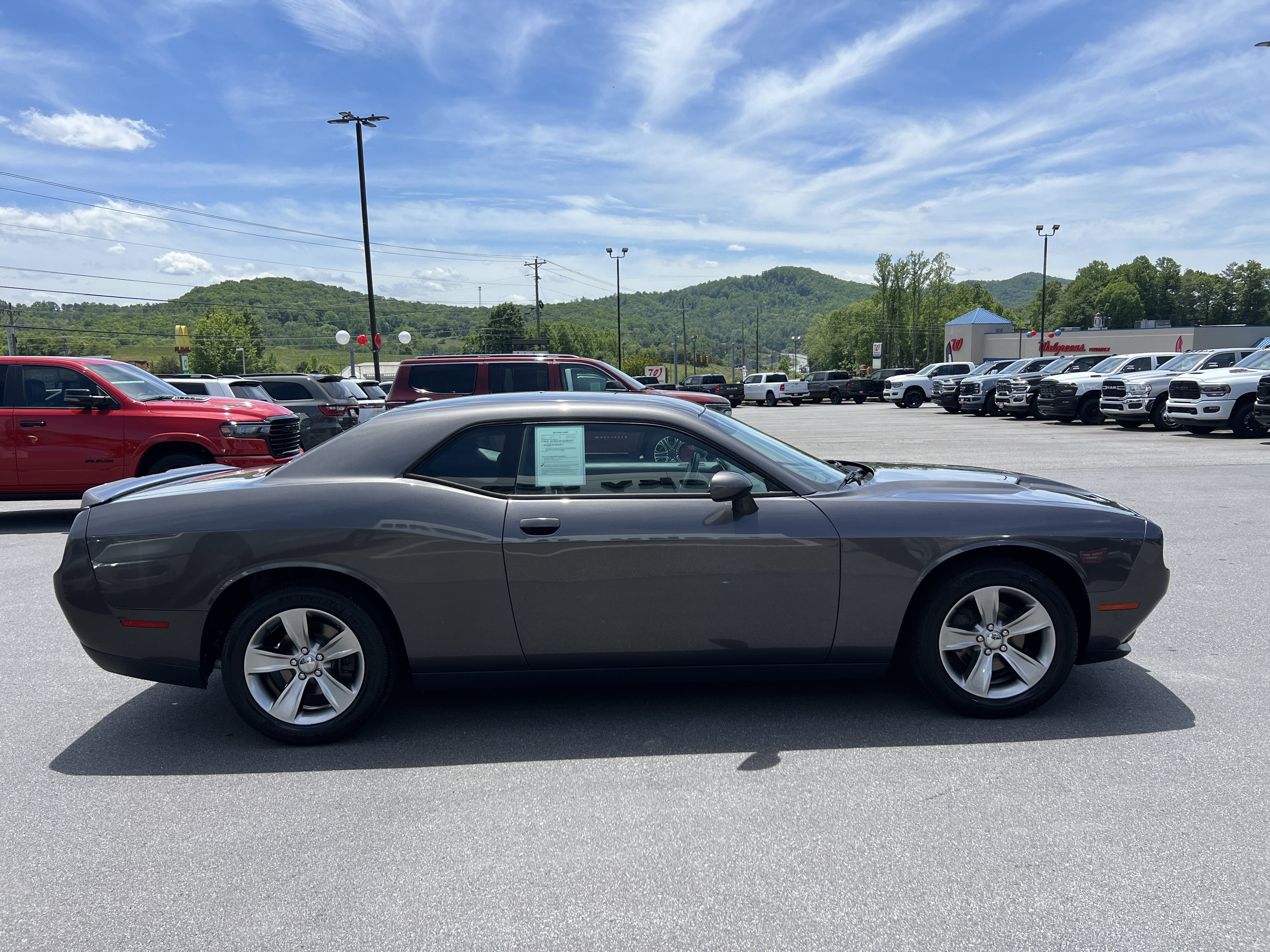 2016 Dodge Challenger SXT