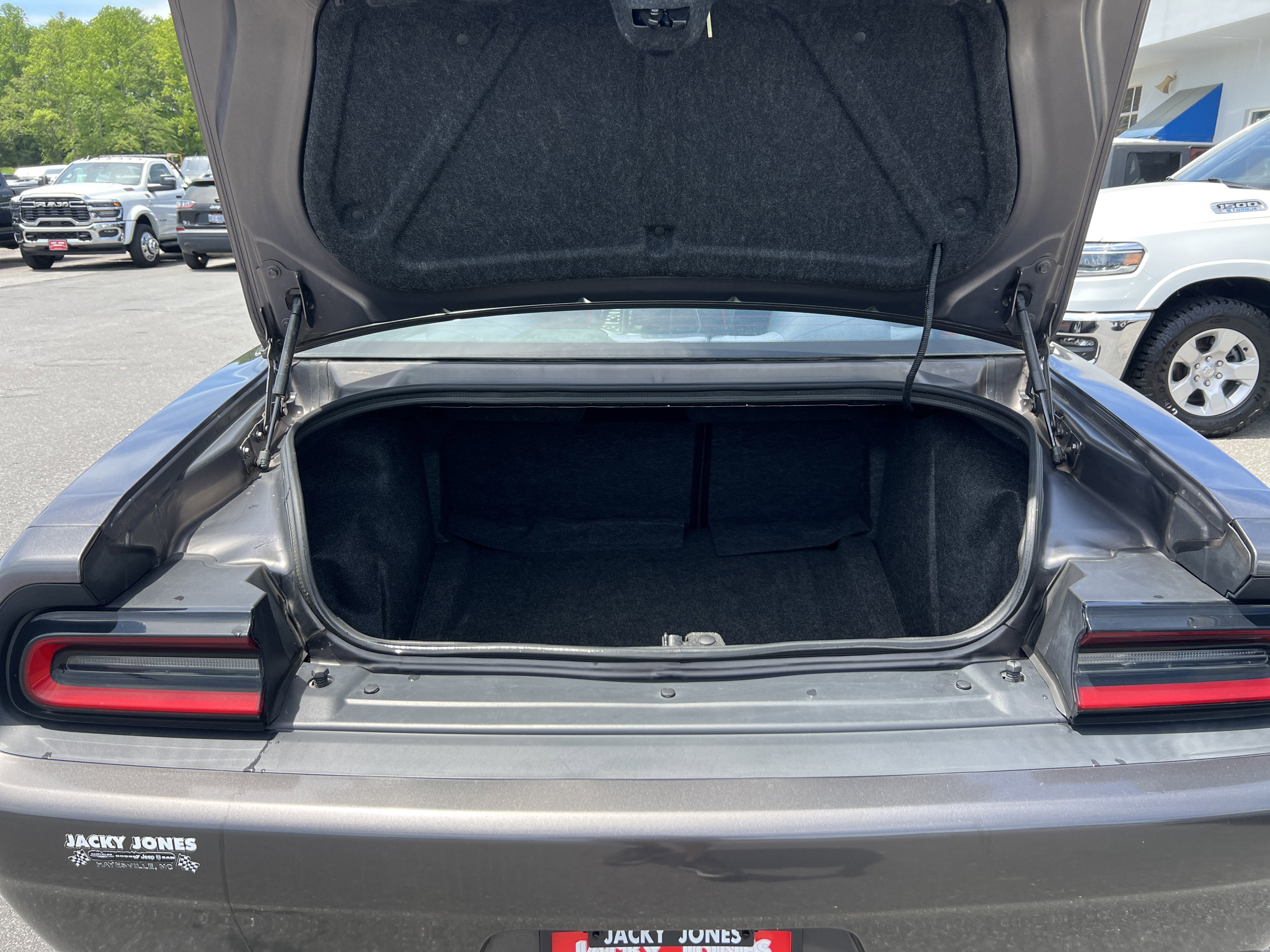 2016 Dodge Challenger SXT