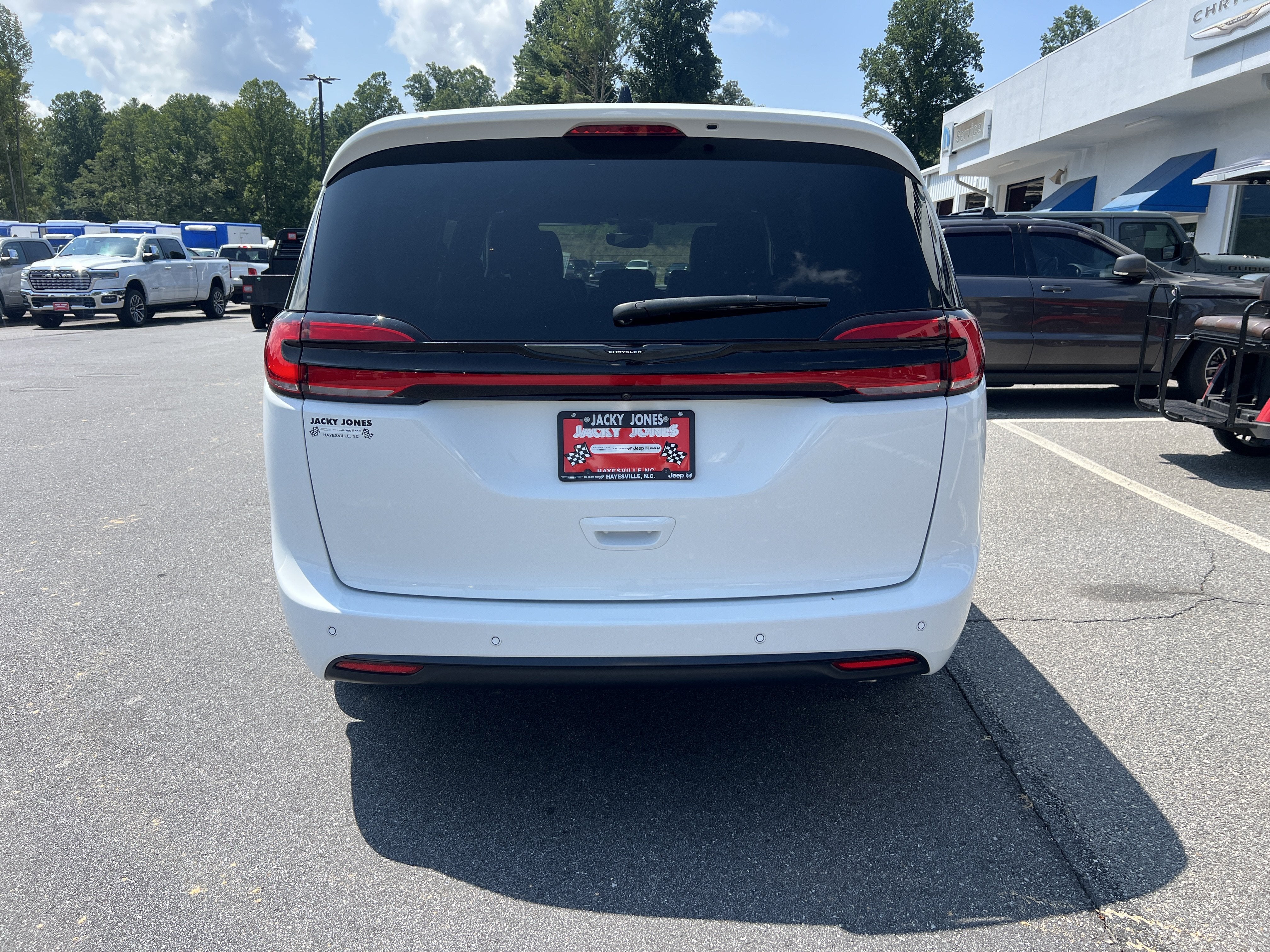 2023 Chrysler Pacifica Touring L