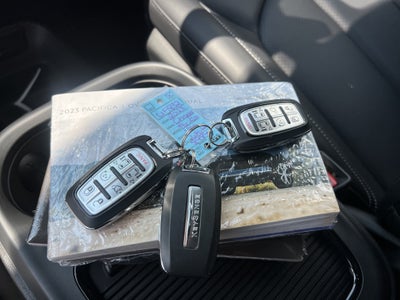 2023 Chrysler Pacifica Touring L