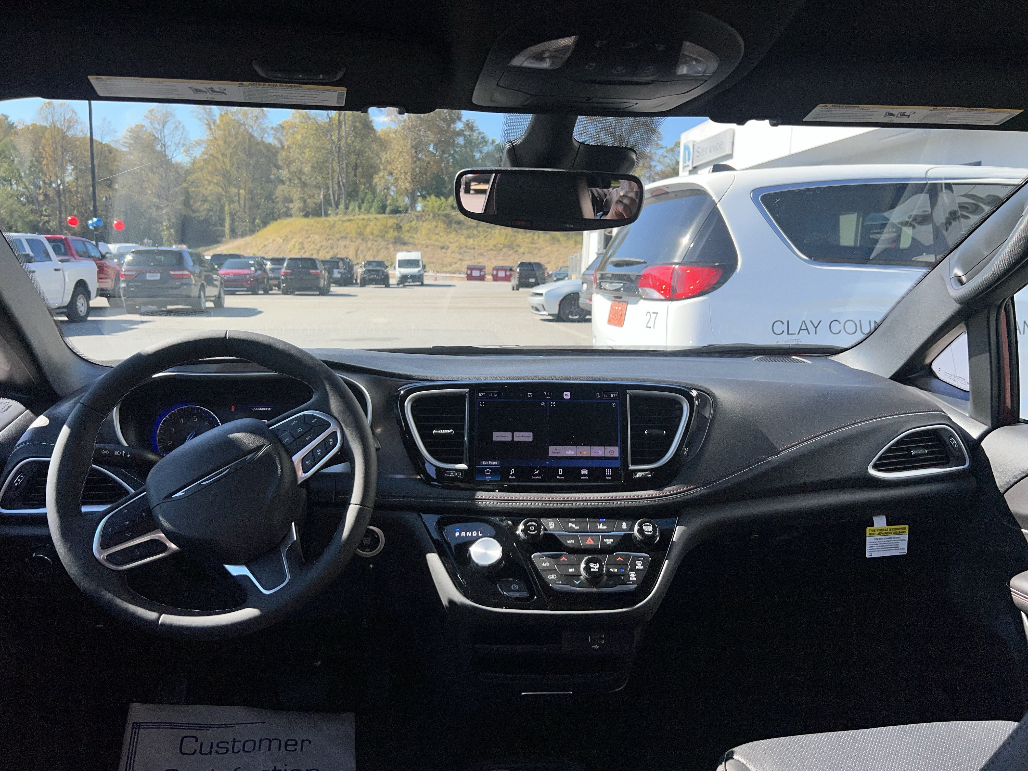 2027 Chrysler Pacifica Select