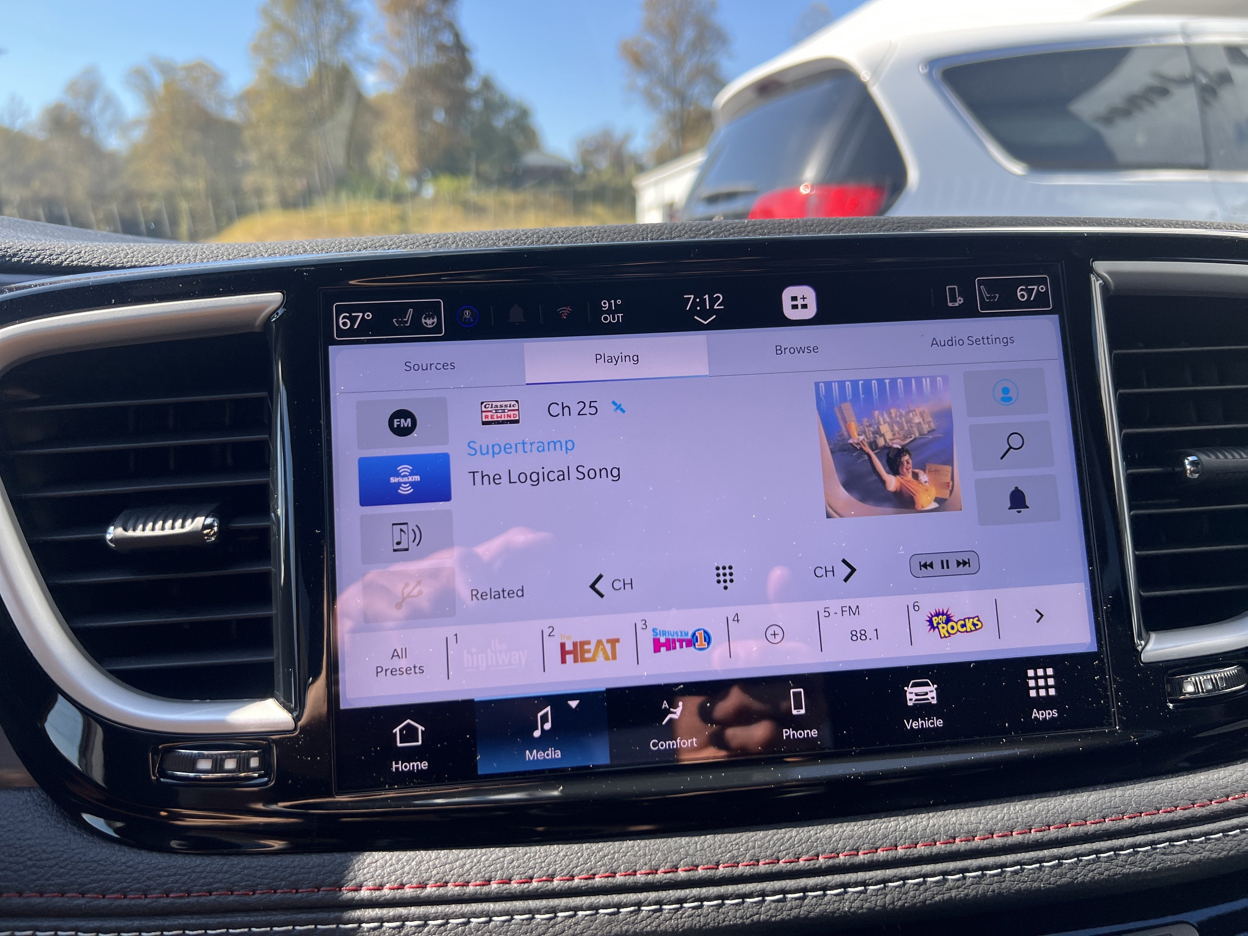 2027 Chrysler Pacifica Select