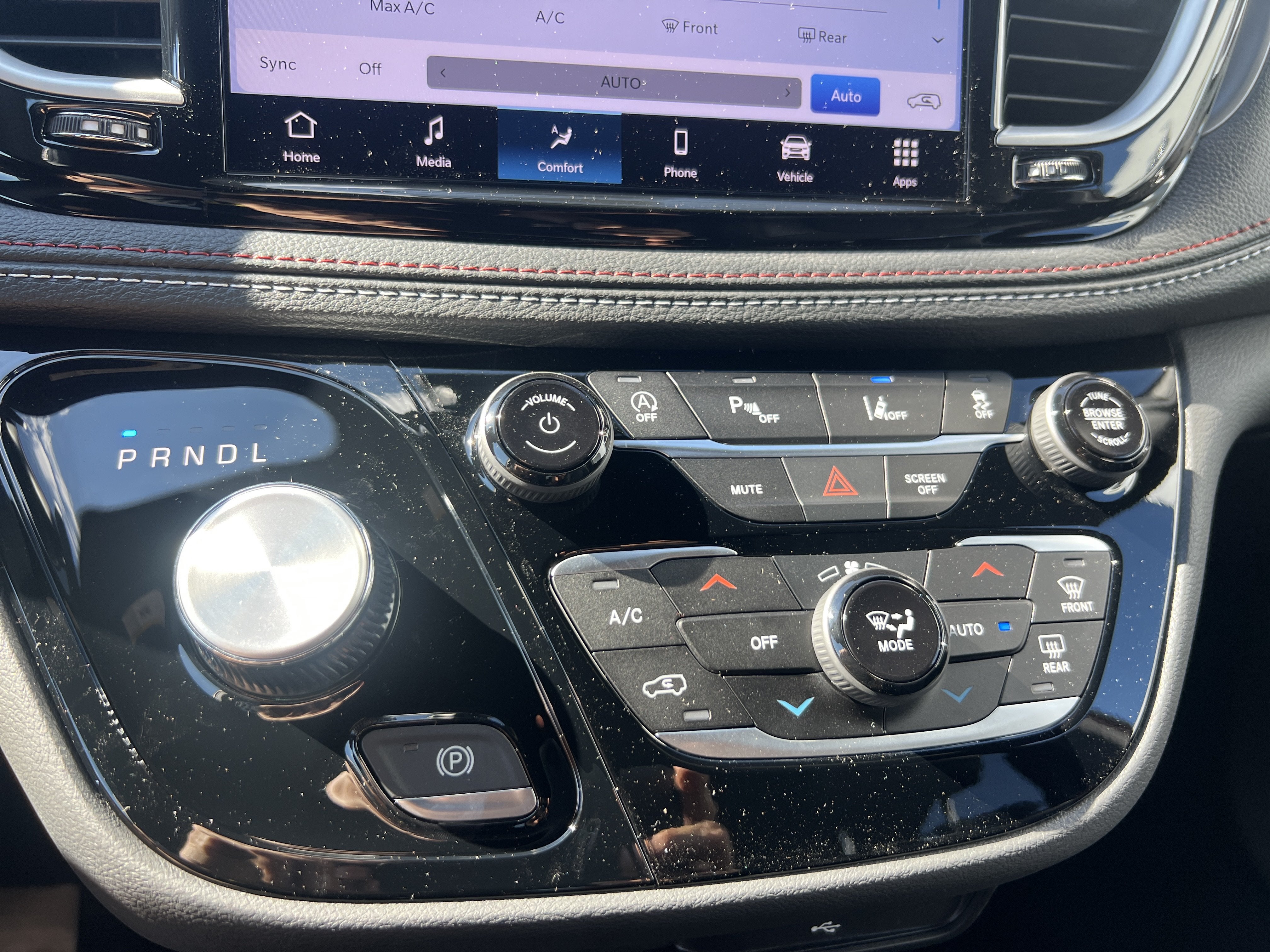 2027 Chrysler Pacifica Select