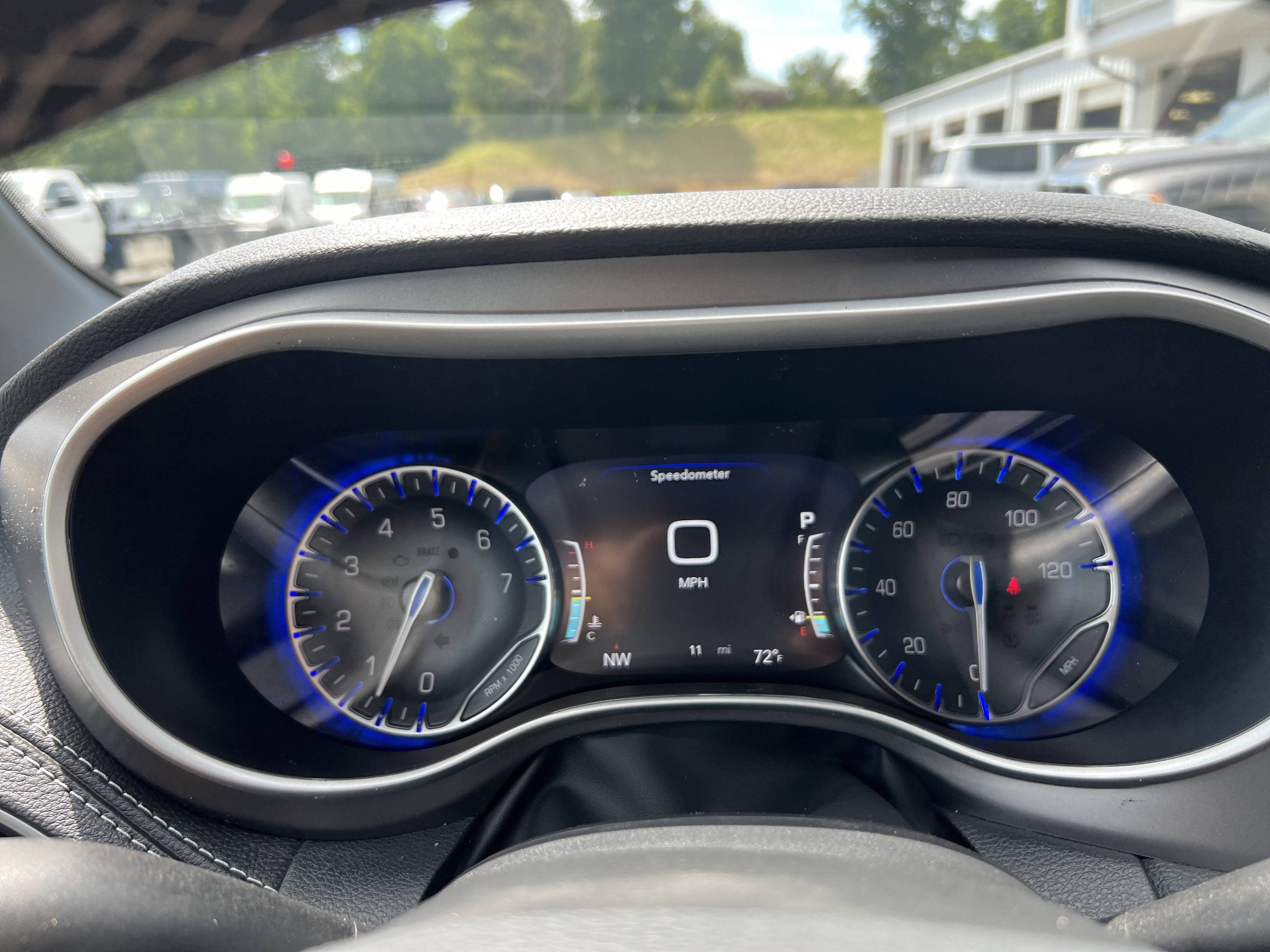 2027 Chrysler Pacifica Select