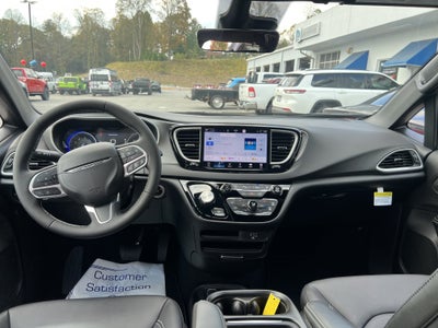 2027 Chrysler Pacifica LX