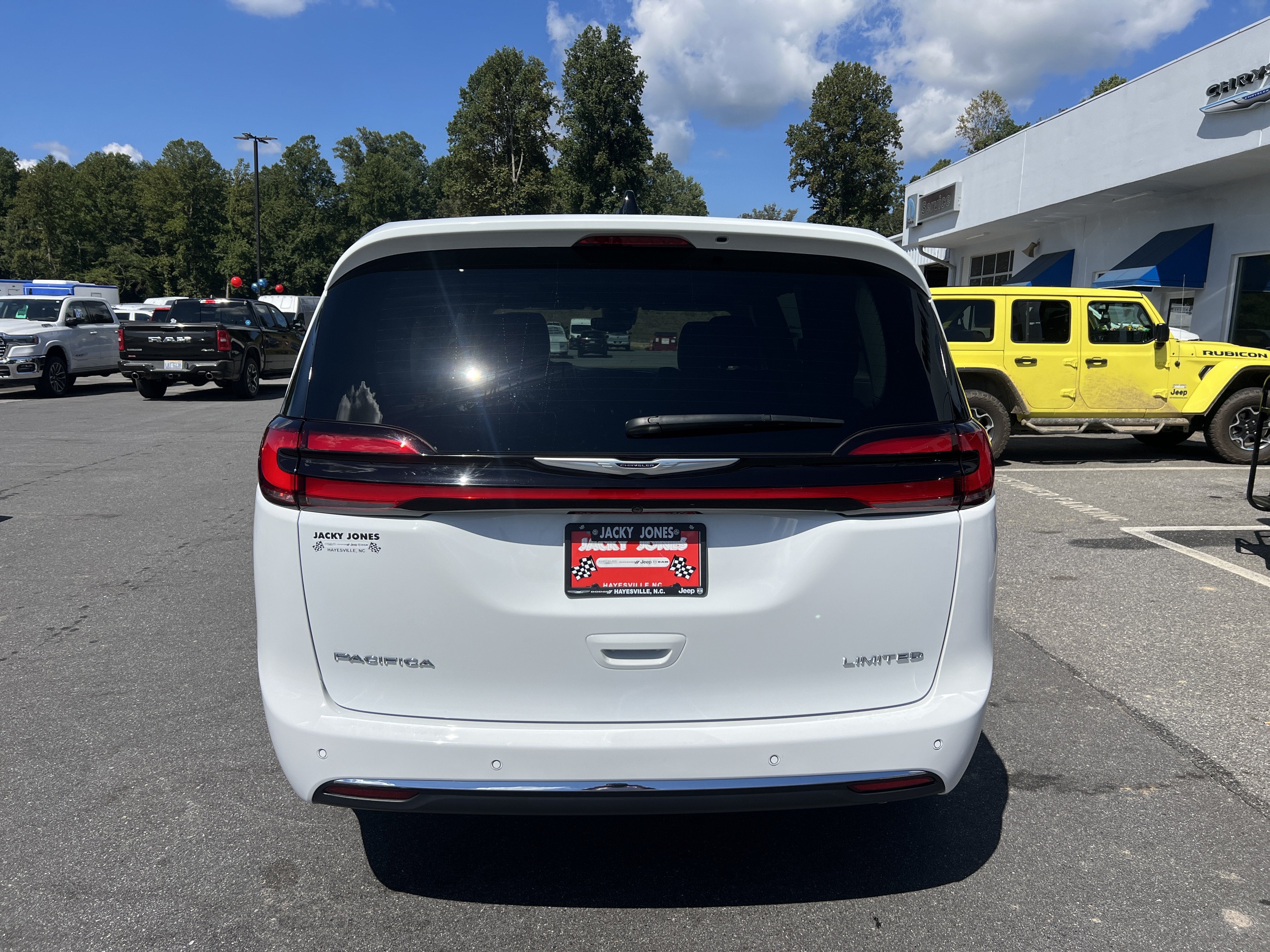 2024 Chrysler Pacifica Limited