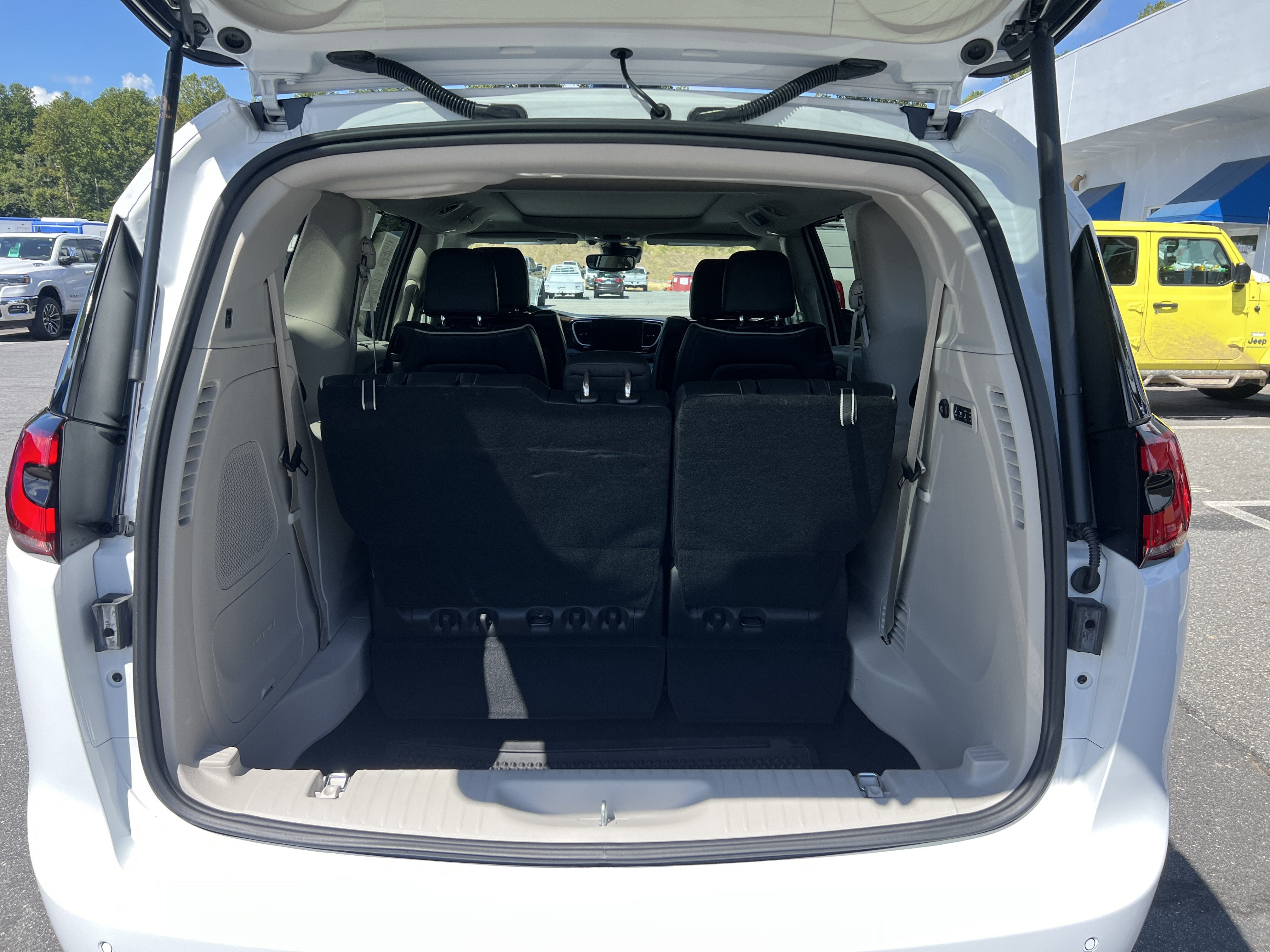 2024 Chrysler Pacifica Limited