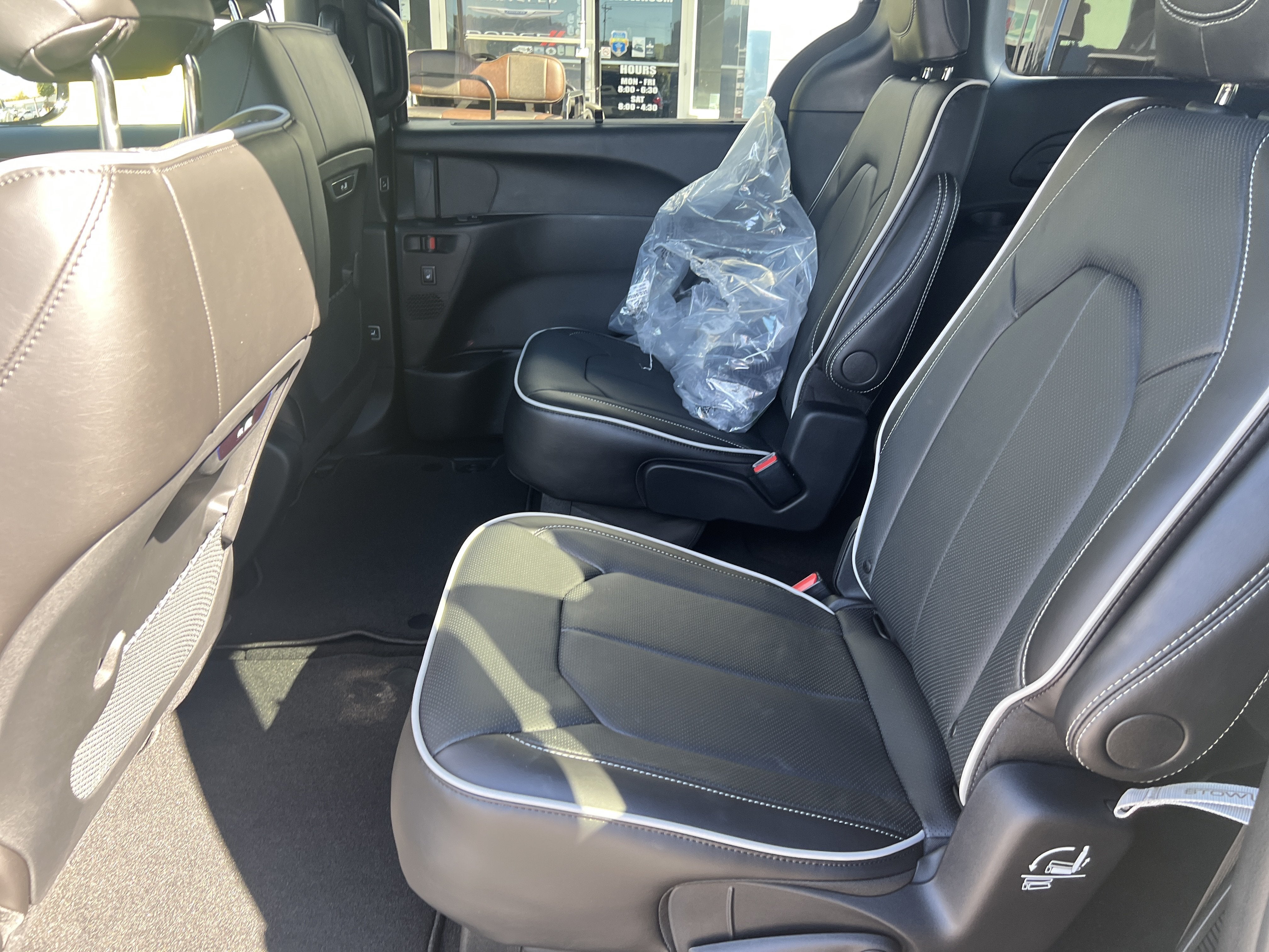 2027 Chrysler Pacifica Limited