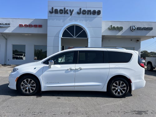 2024 Chrysler Pacifica Hybrid Pinnacle