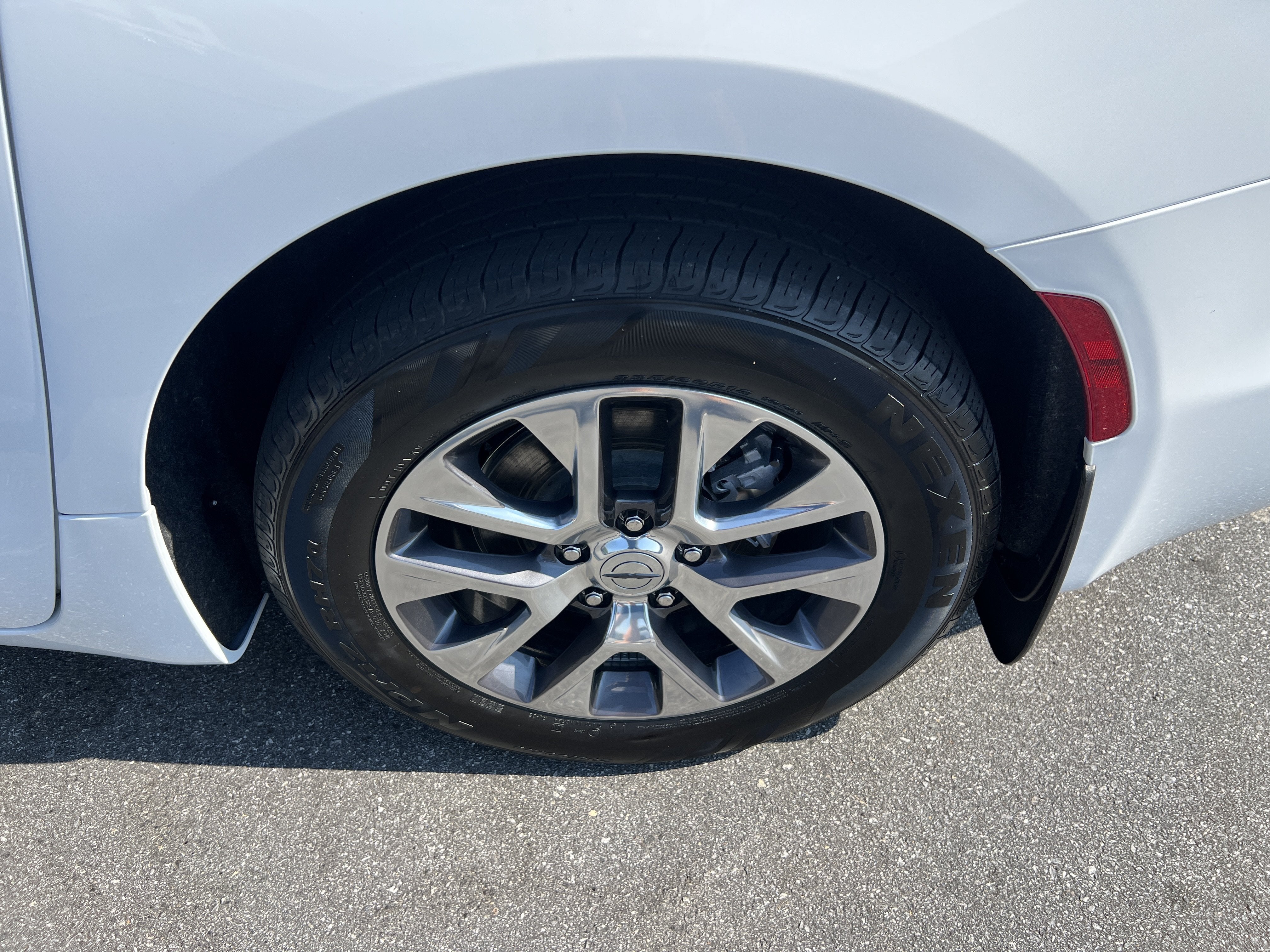 2024 Chrysler Pacifica Hybrid Pinnacle