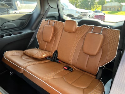 2024 Chrysler Pacifica Hybrid Pinnacle