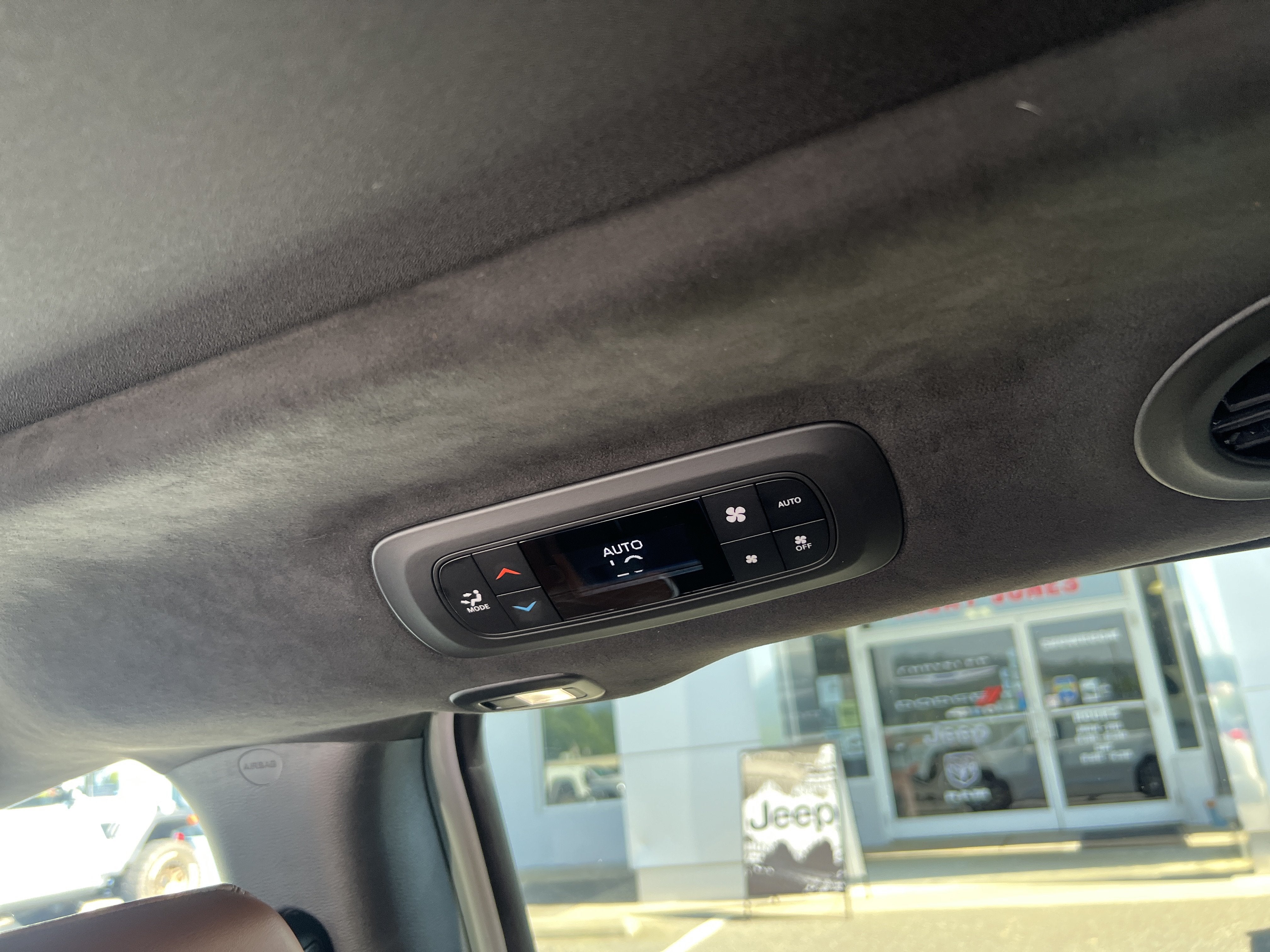 2024 Chrysler Pacifica Hybrid Pinnacle