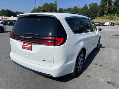 2024 Chrysler Pacifica Hybrid Pinnacle