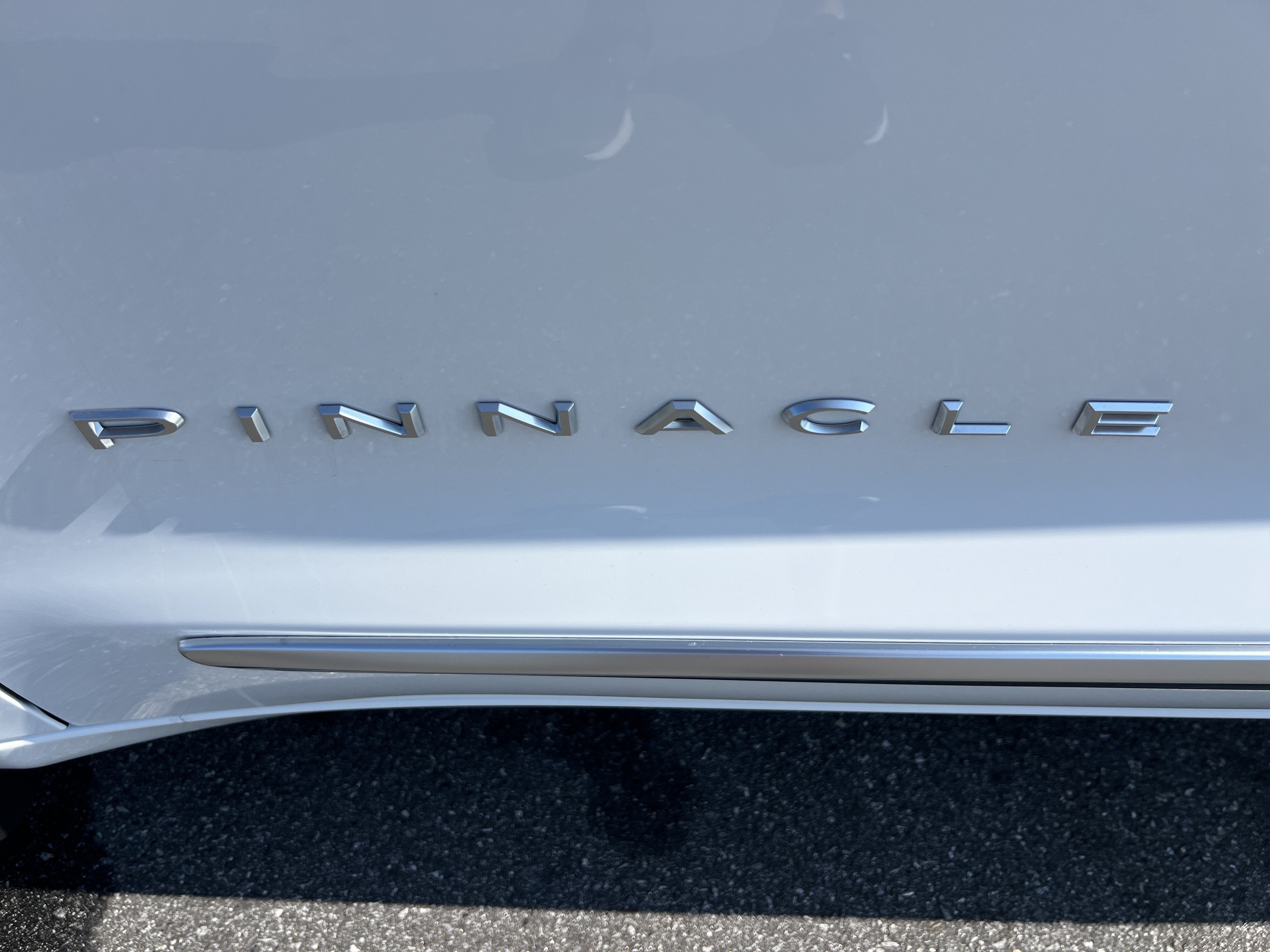2024 Chrysler Pacifica Hybrid Pinnacle