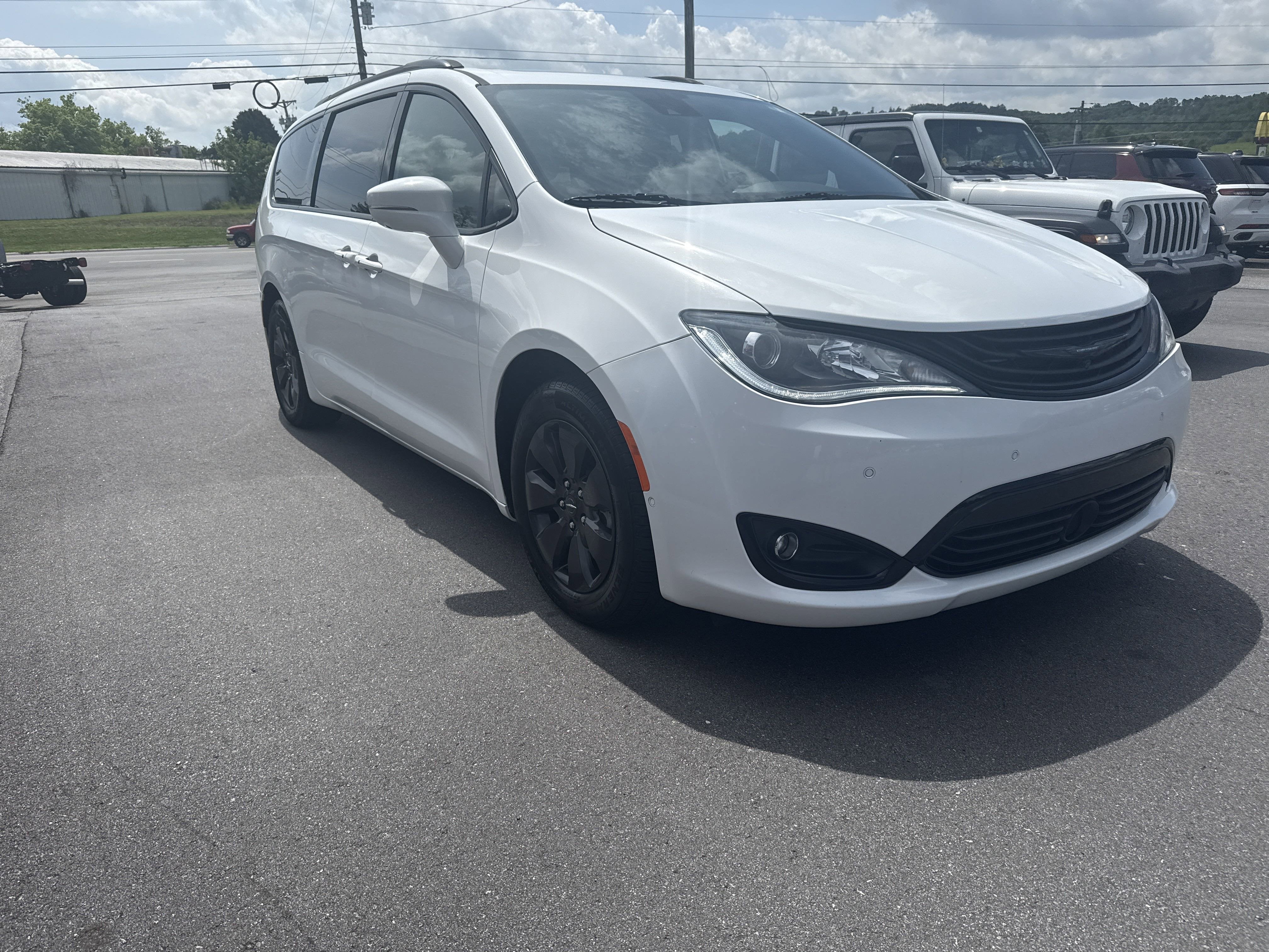 2019 Chrysler Pacifica Hybrid Limited
