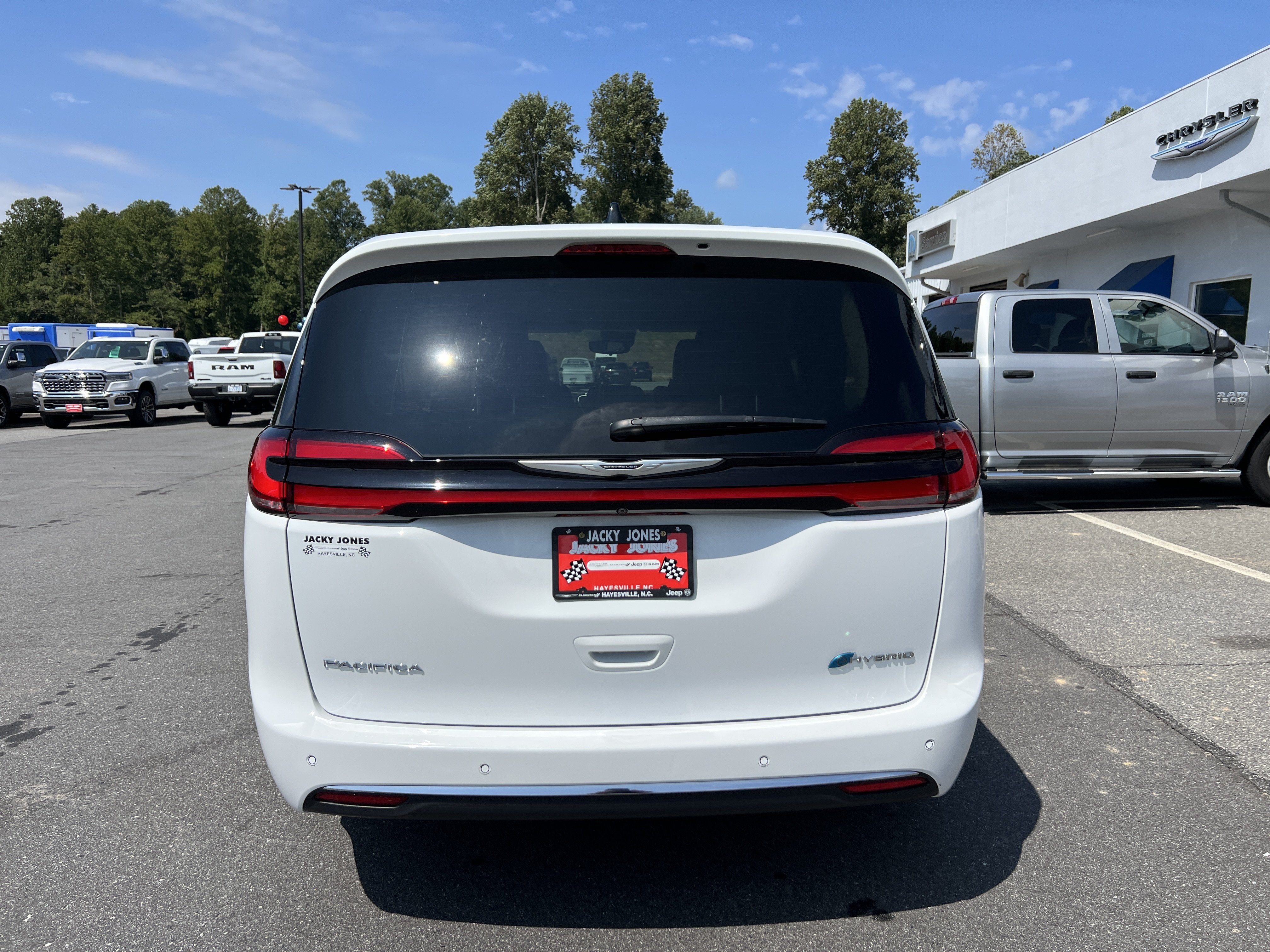 2024 Chrysler Pacifica Hybrid Select