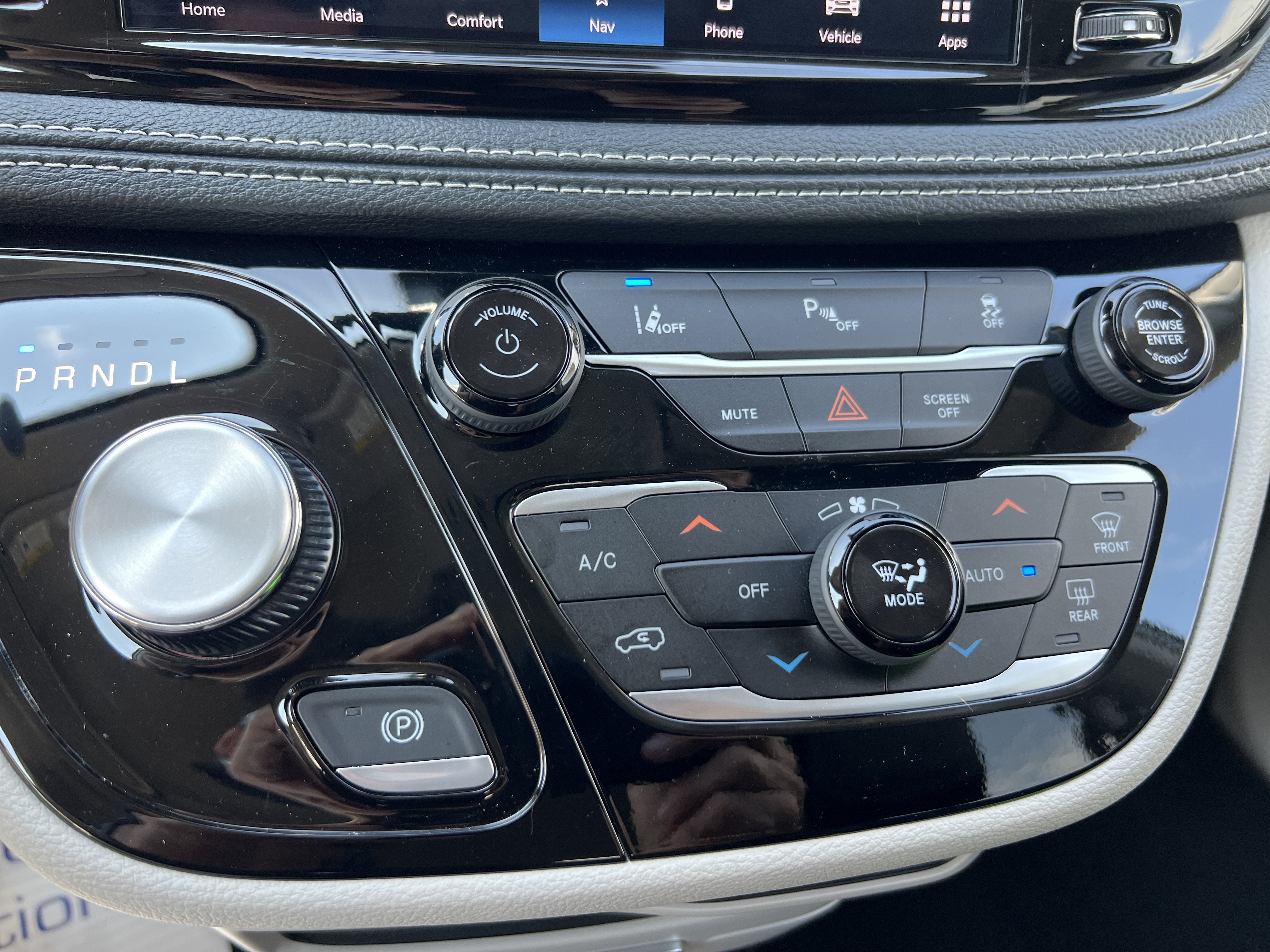 2024 Chrysler Pacifica Hybrid Select