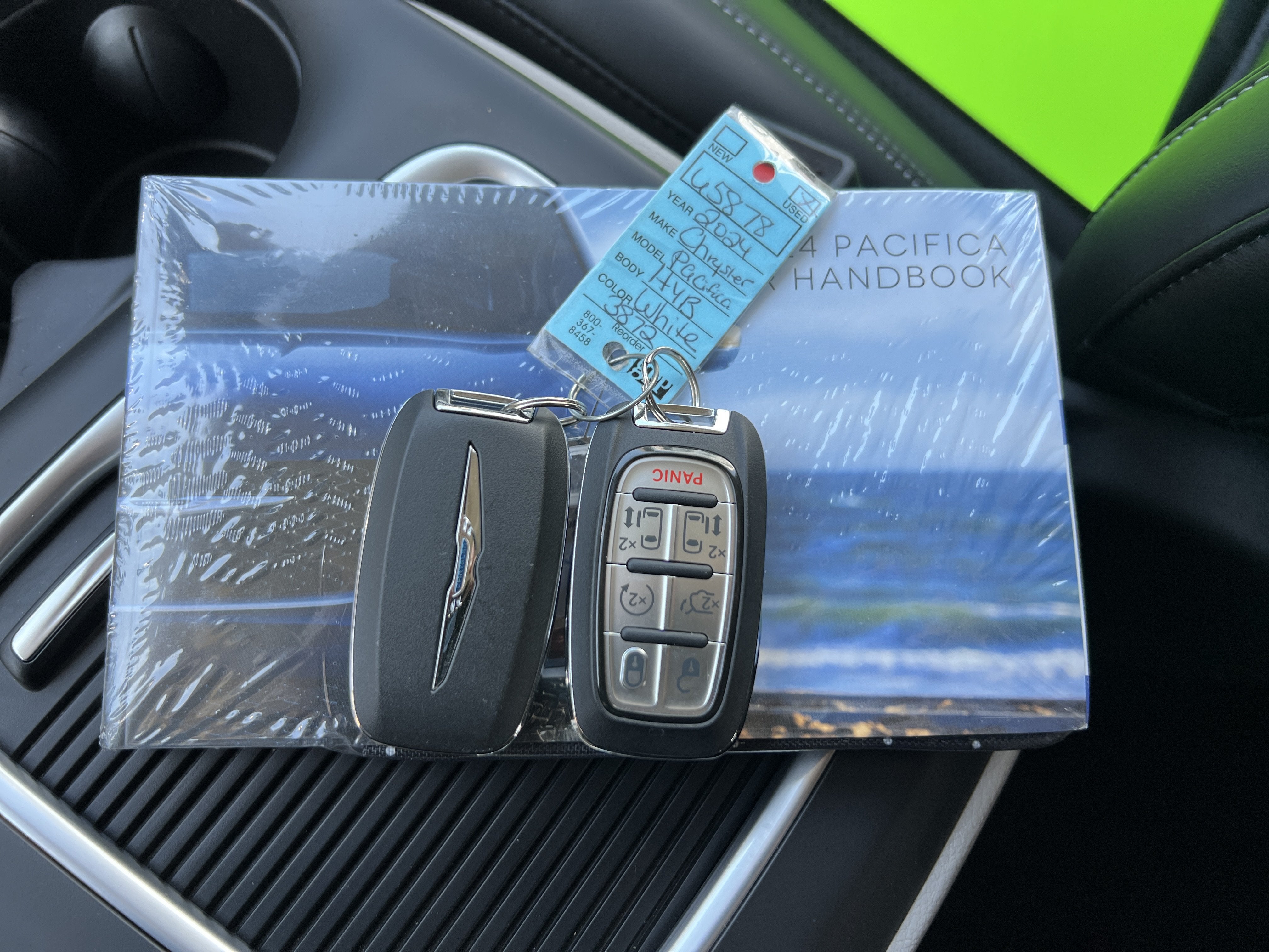 2024 Chrysler Pacifica Hybrid Select