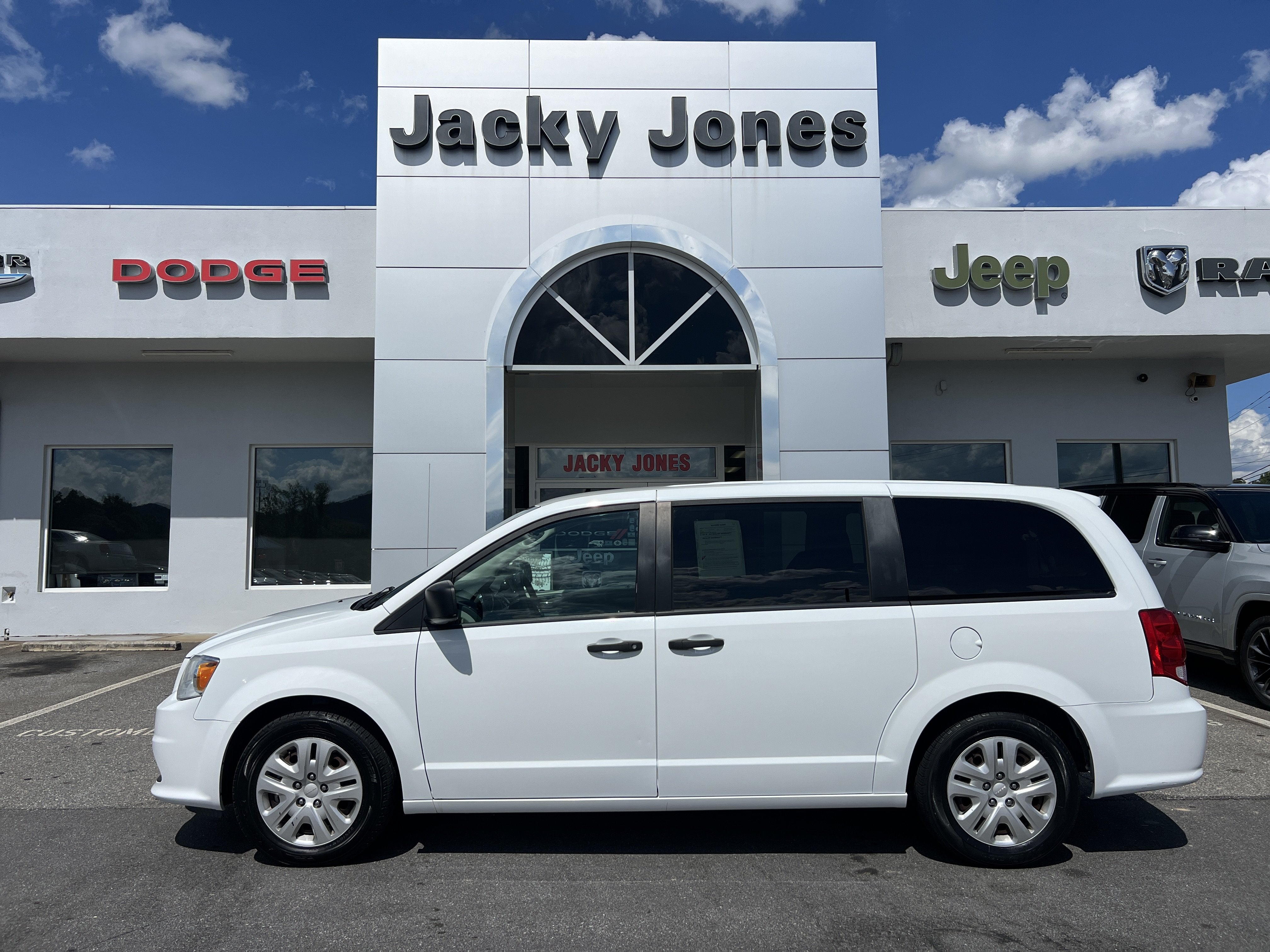2020 Dodge Grand Caravan SE
