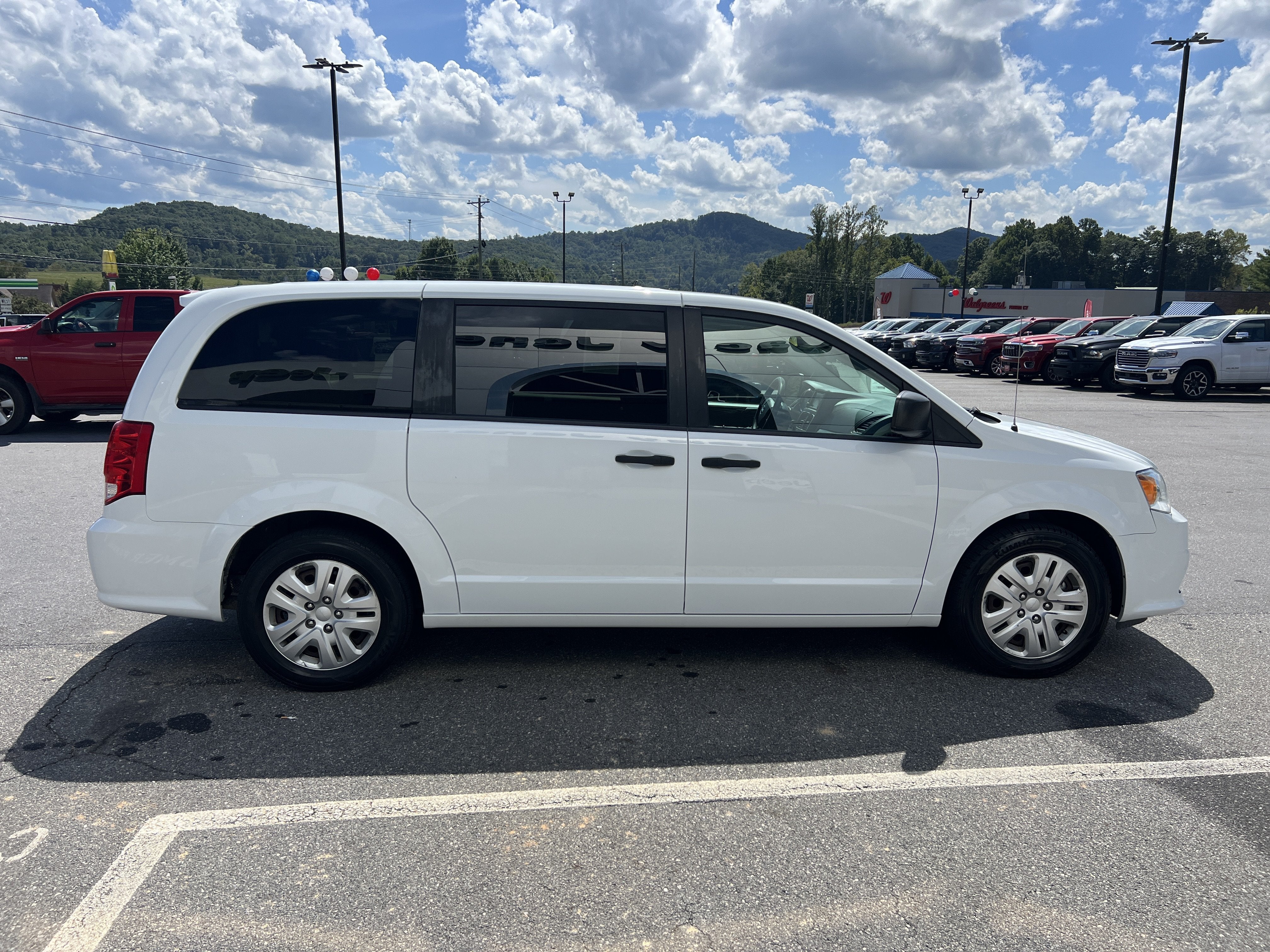 2020 Dodge Grand Caravan SE