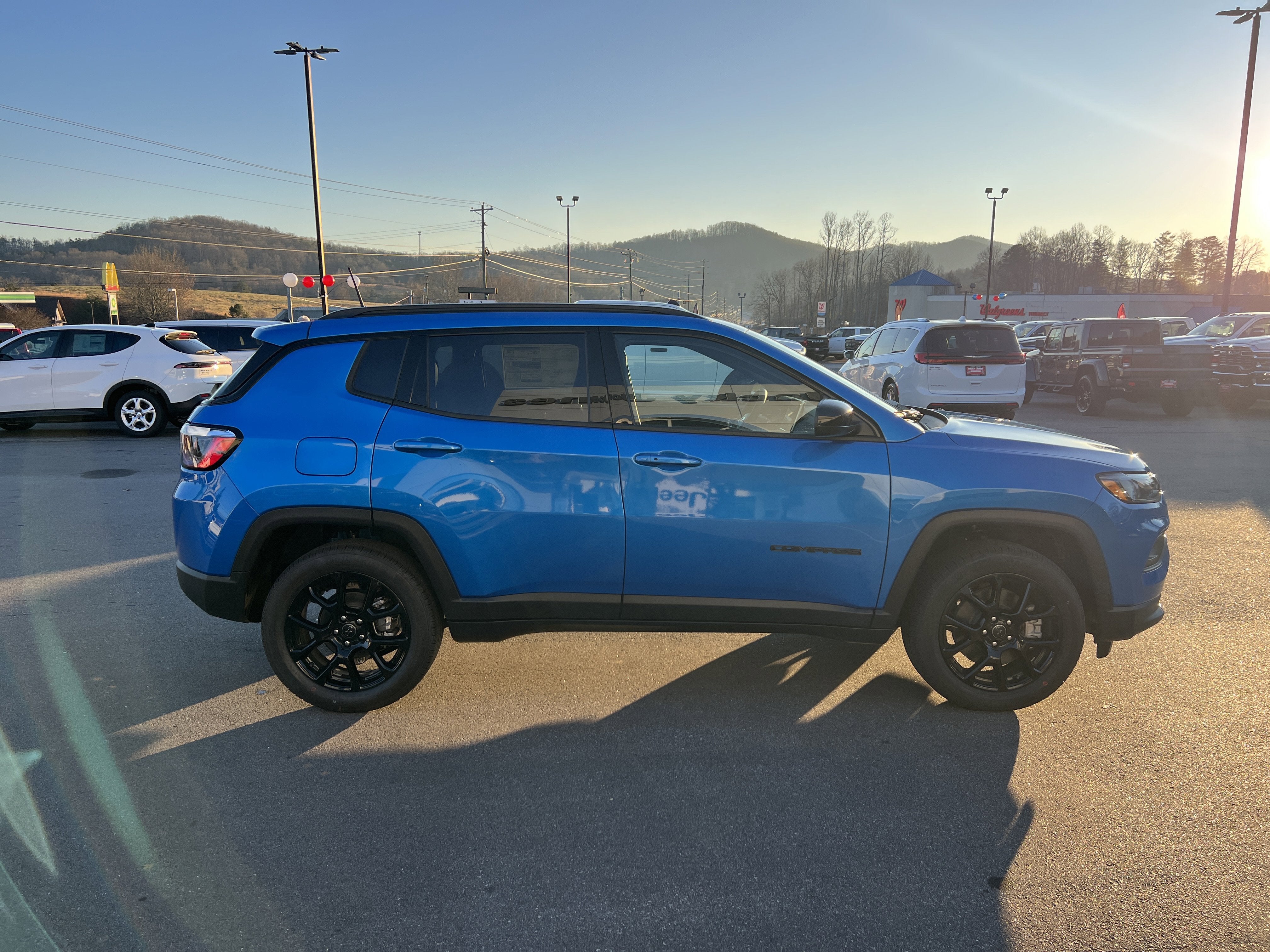 2026 Jeep Compass Latitude Altitude