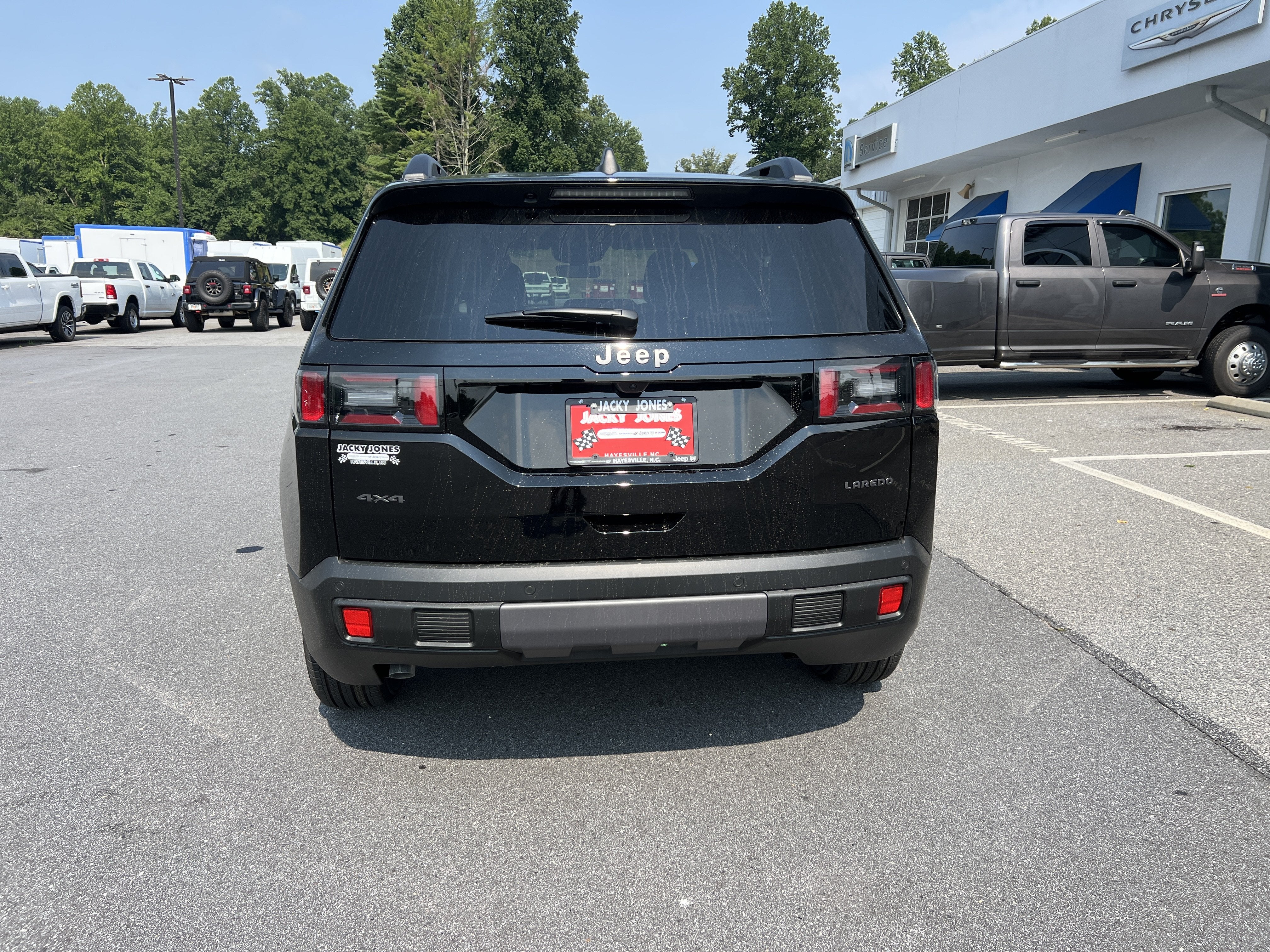 2026 Jeep Cherokee Laredo