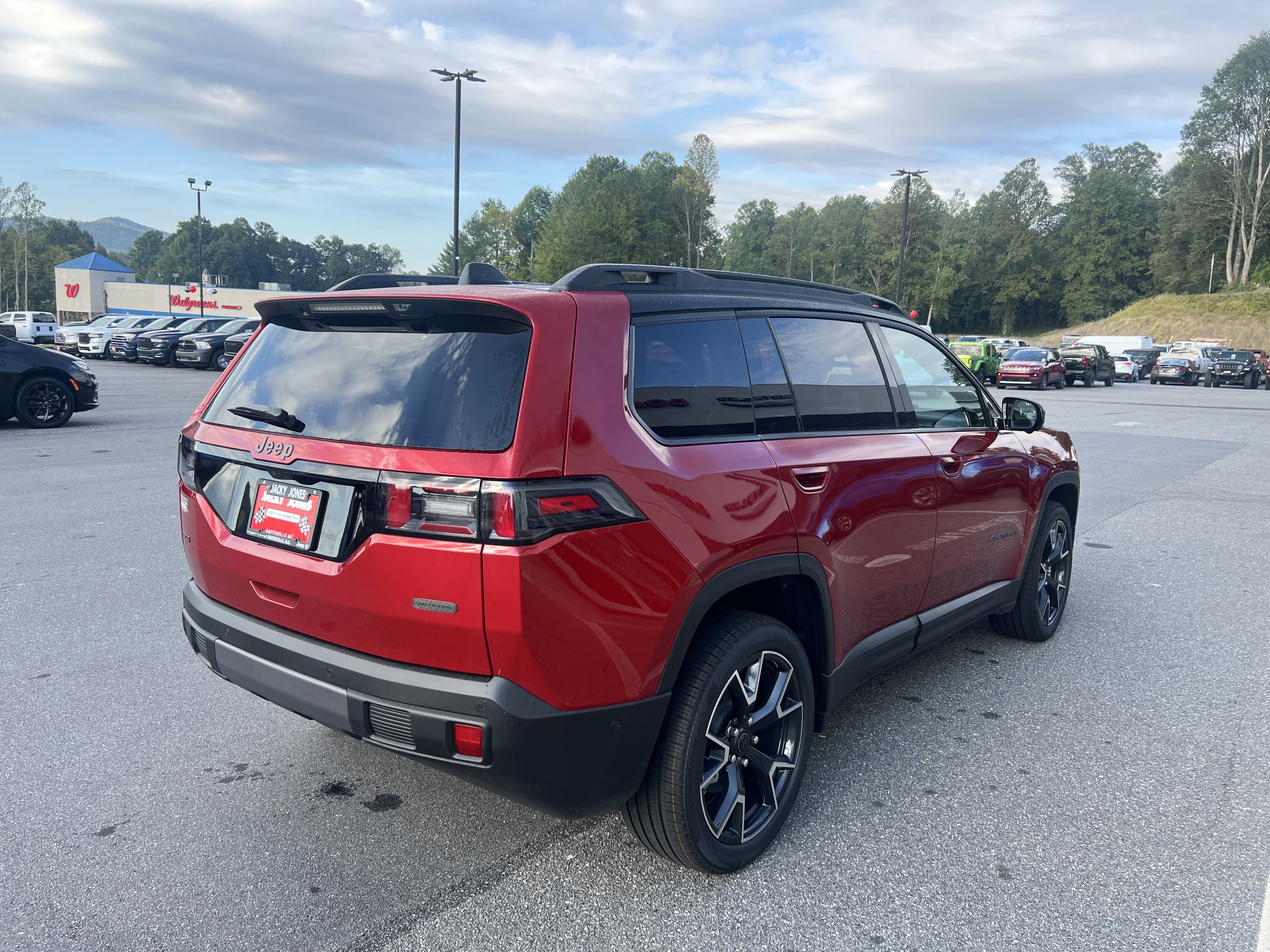 2027 Jeep Cherokee Overland