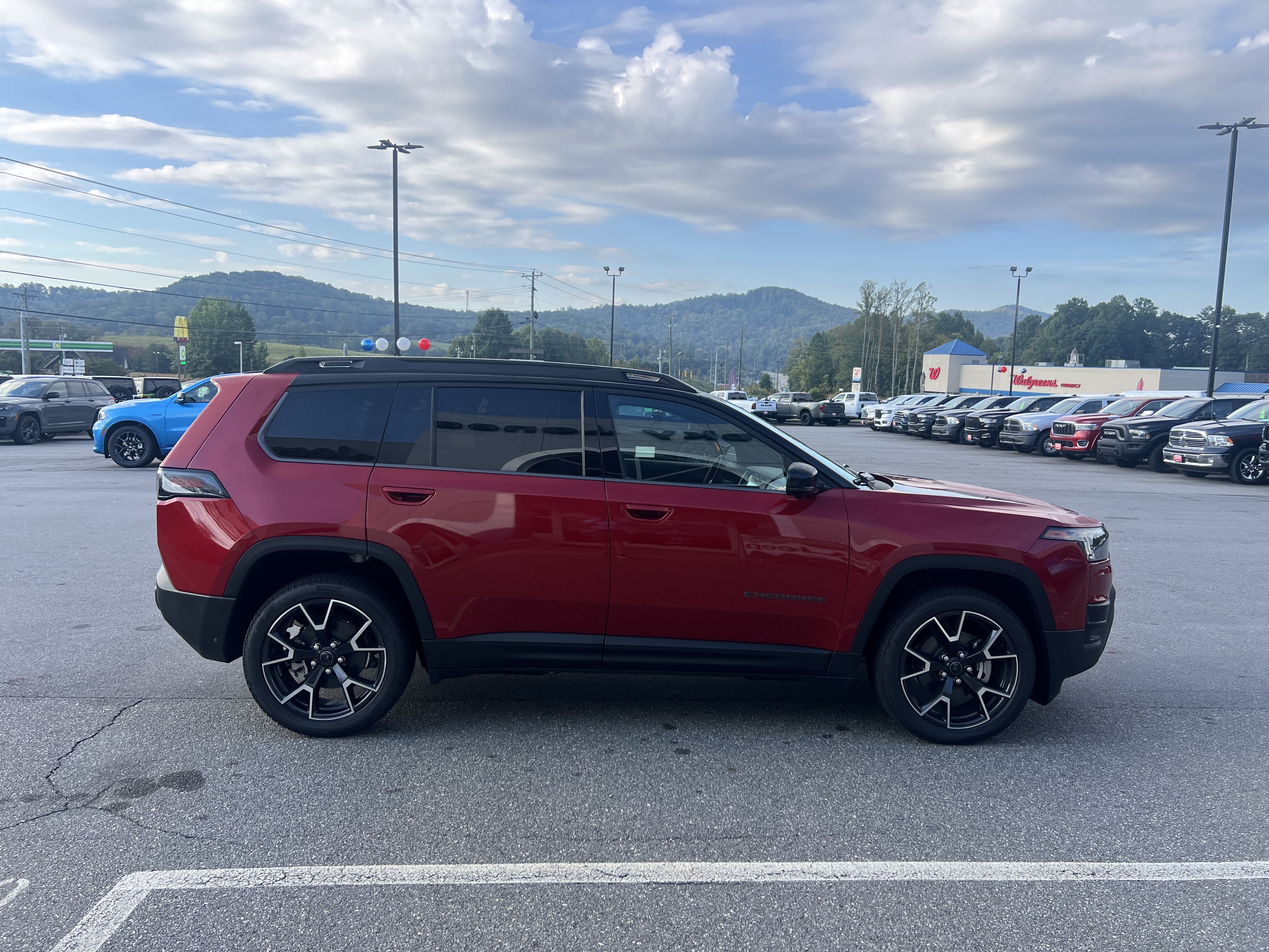 2027 Jeep Cherokee Overland