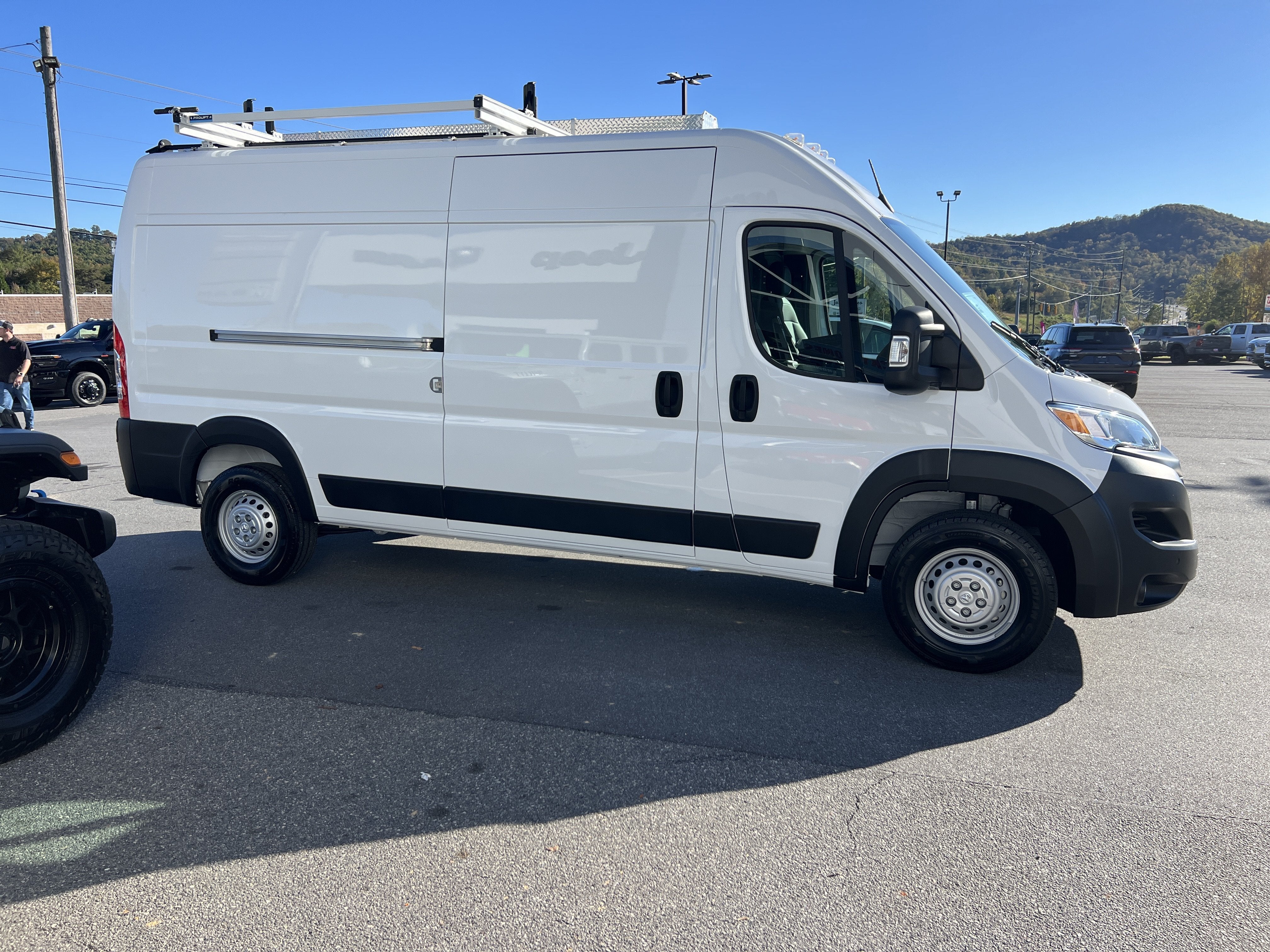 2025 RAM ProMaster Cargo Van Tradesman