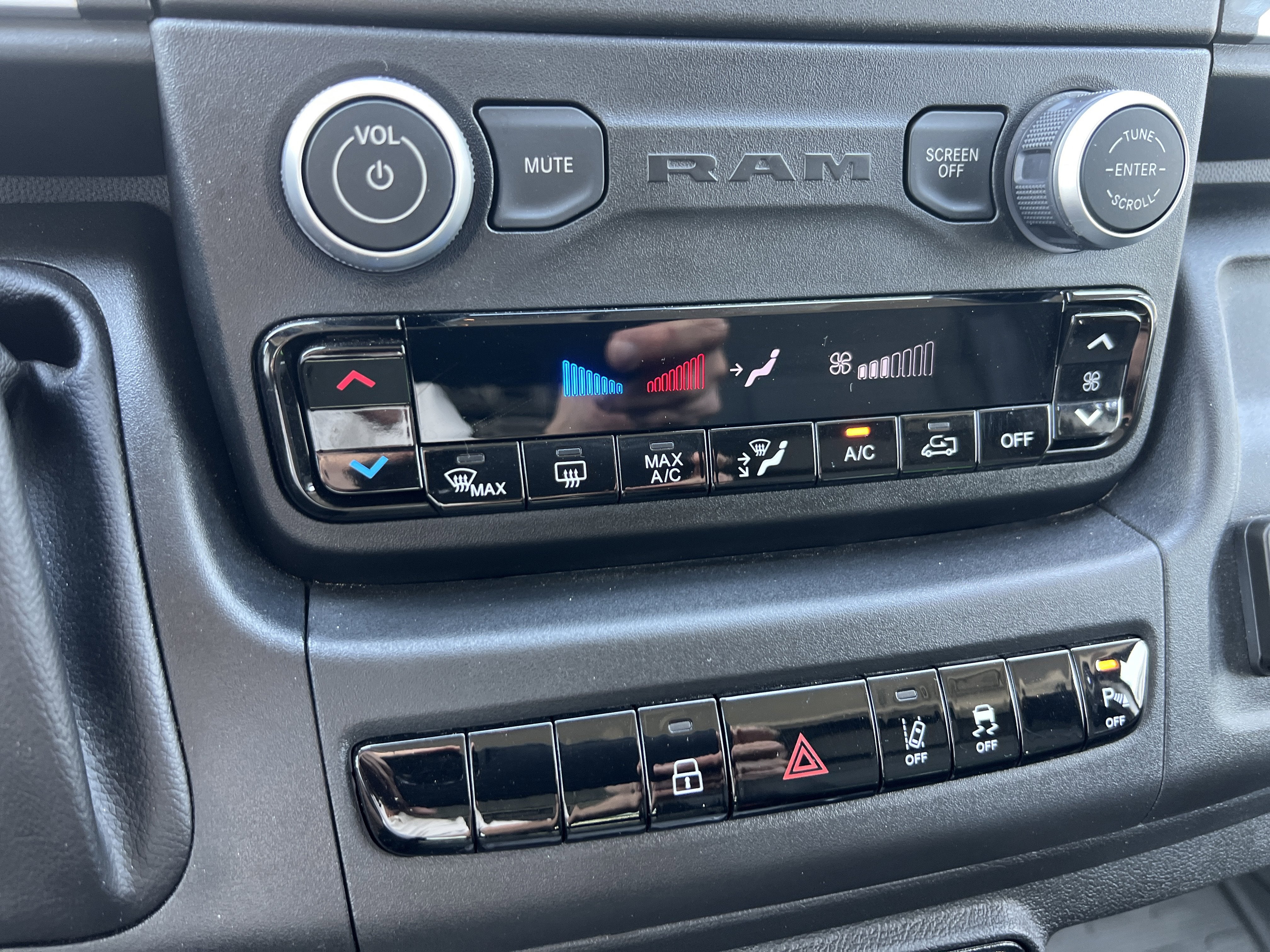 2025 RAM ProMaster Cargo Van SLT