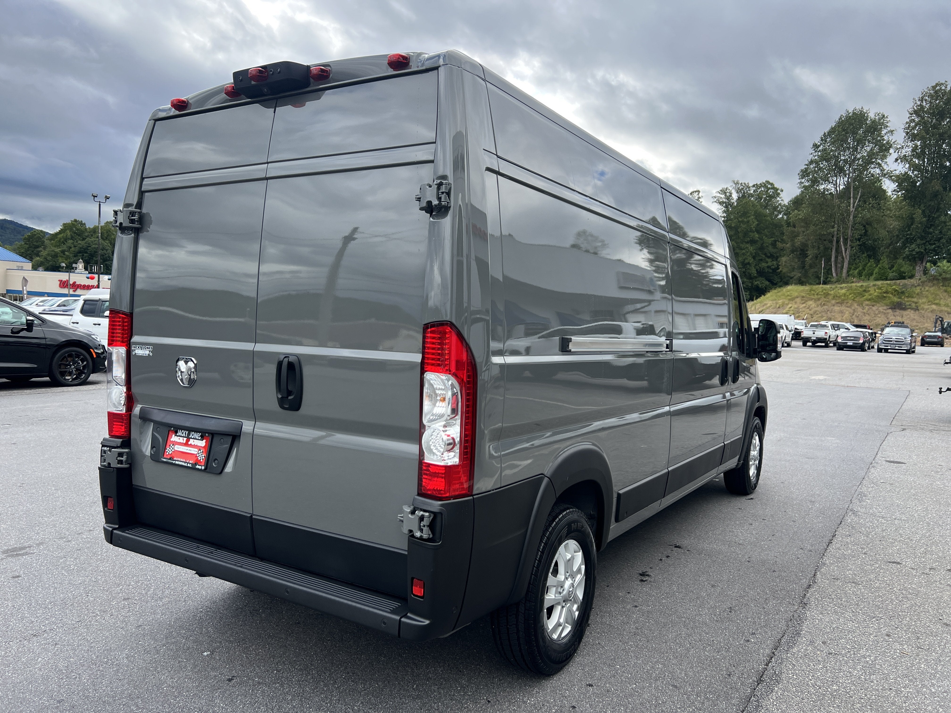 2025 RAM ProMaster Cargo Van SLT