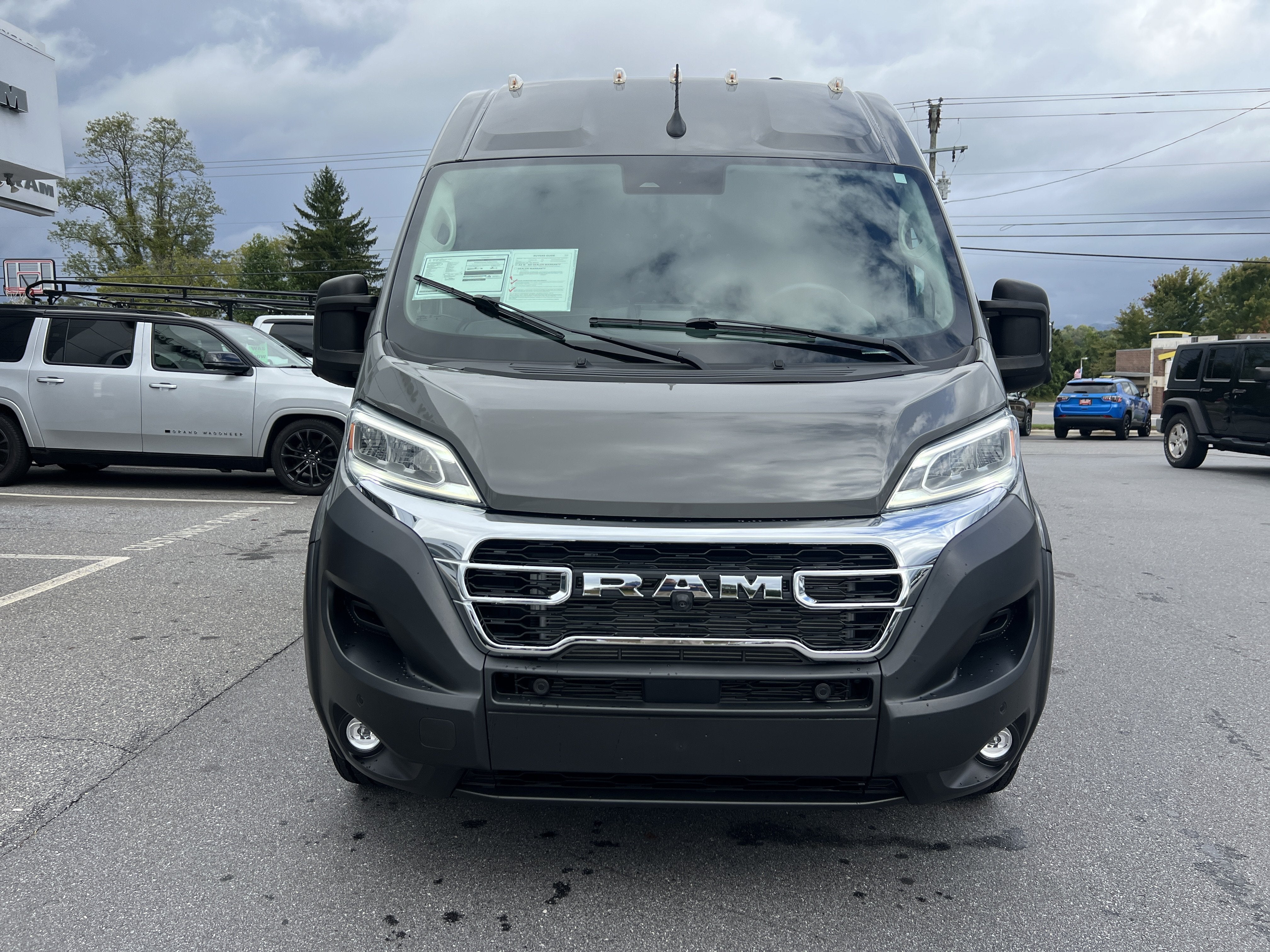 2025 RAM ProMaster Cargo Van SLT