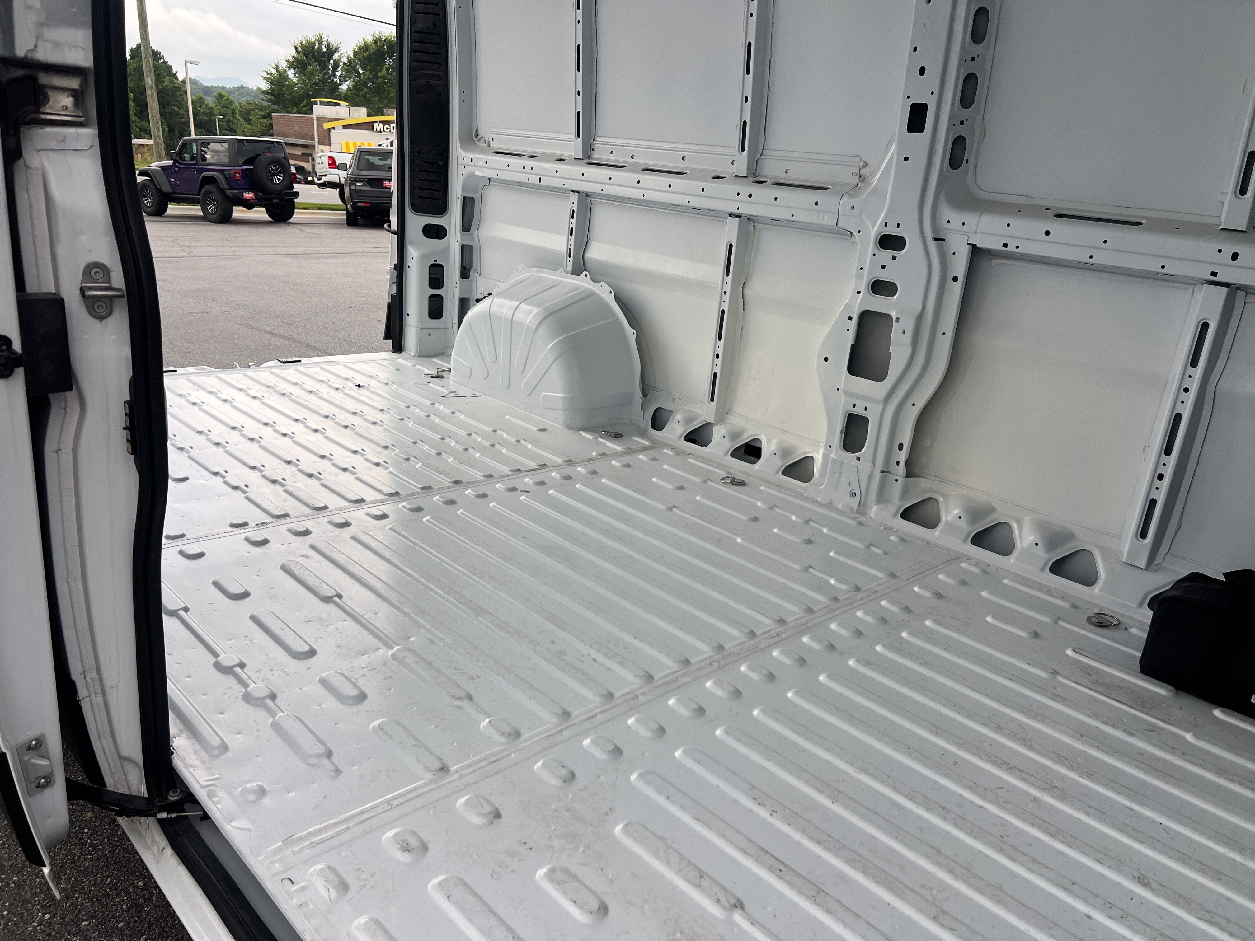 2025 RAM ProMaster Cargo Van Tradesman
