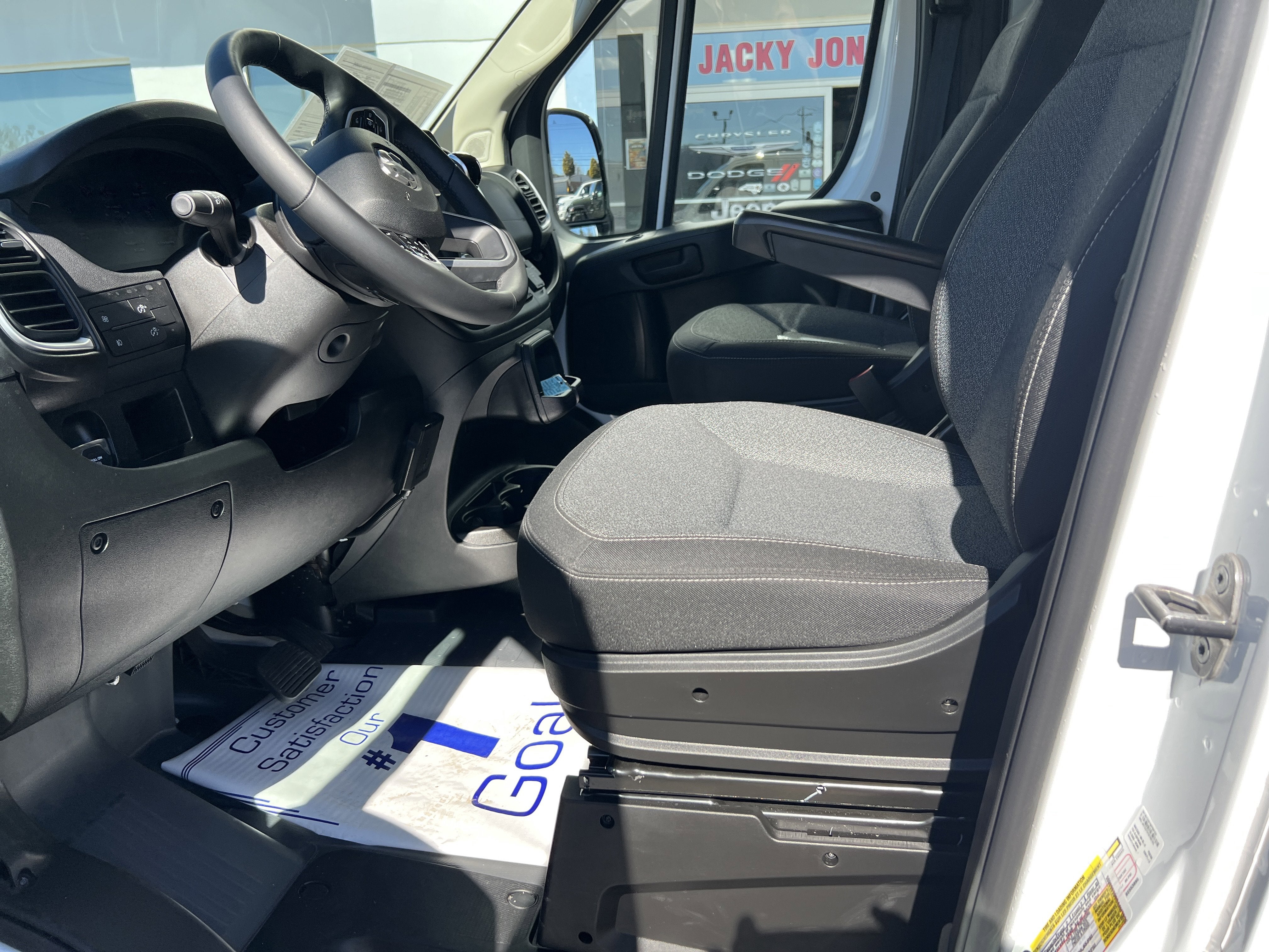 2025 RAM ProMaster Cargo Van SLT