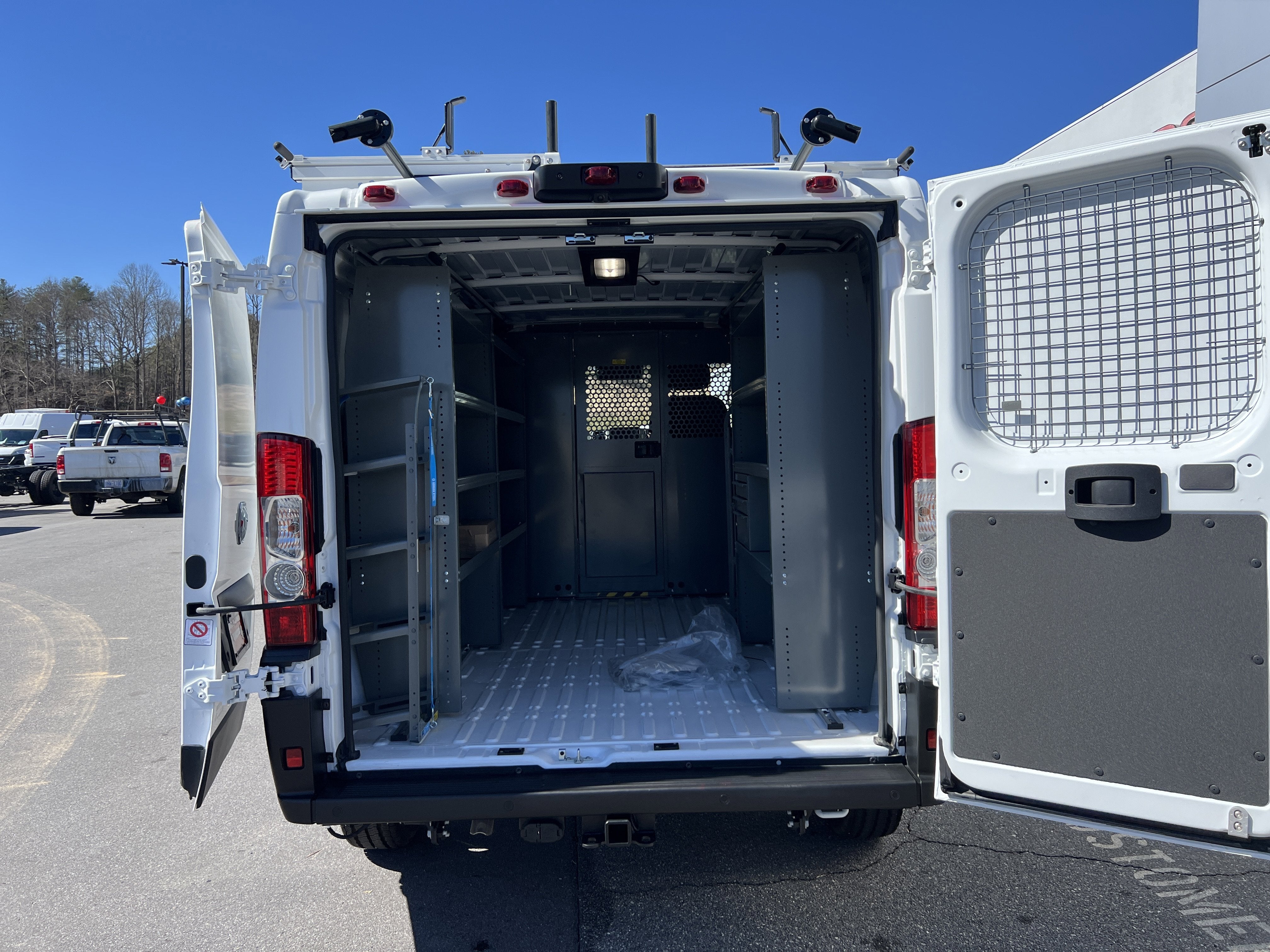 2025 RAM ProMaster Cargo Van SLT