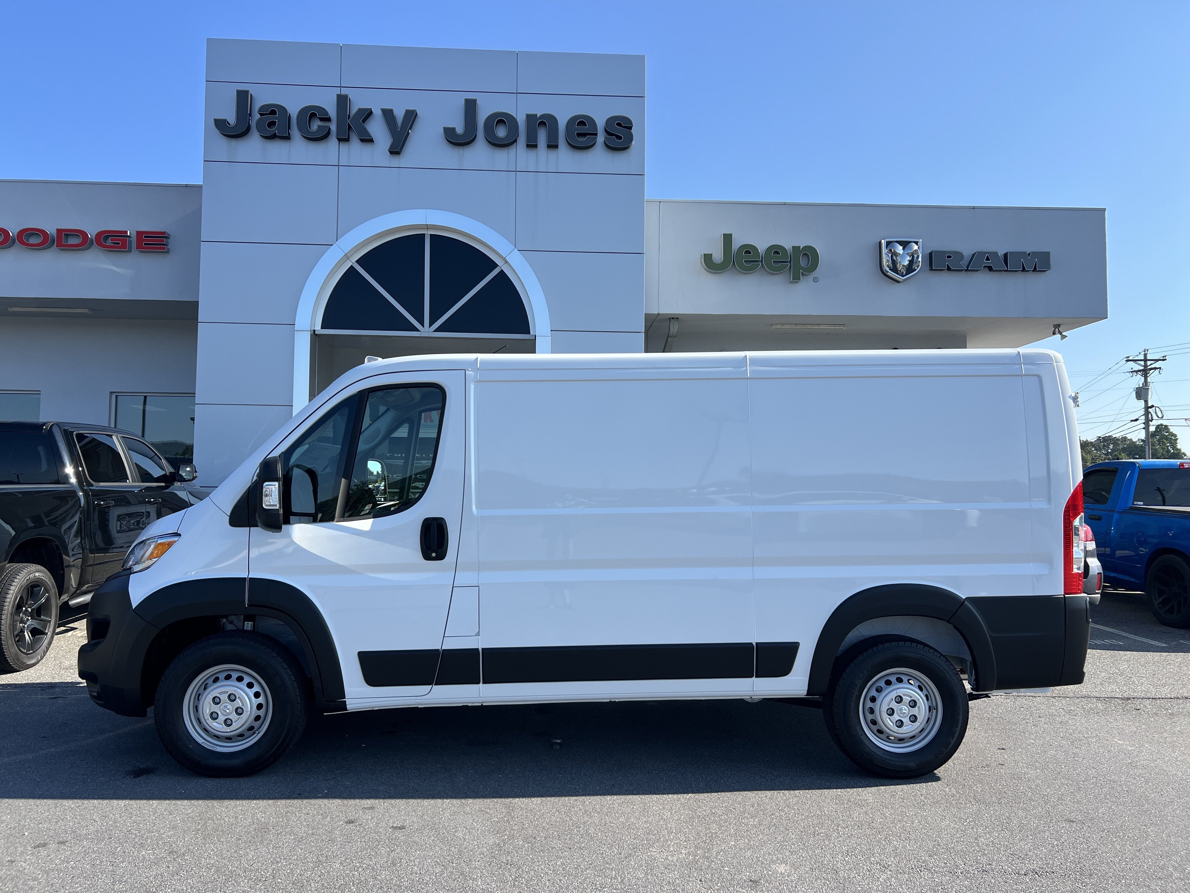 2025 RAM ProMaster Cargo Van Tradesman