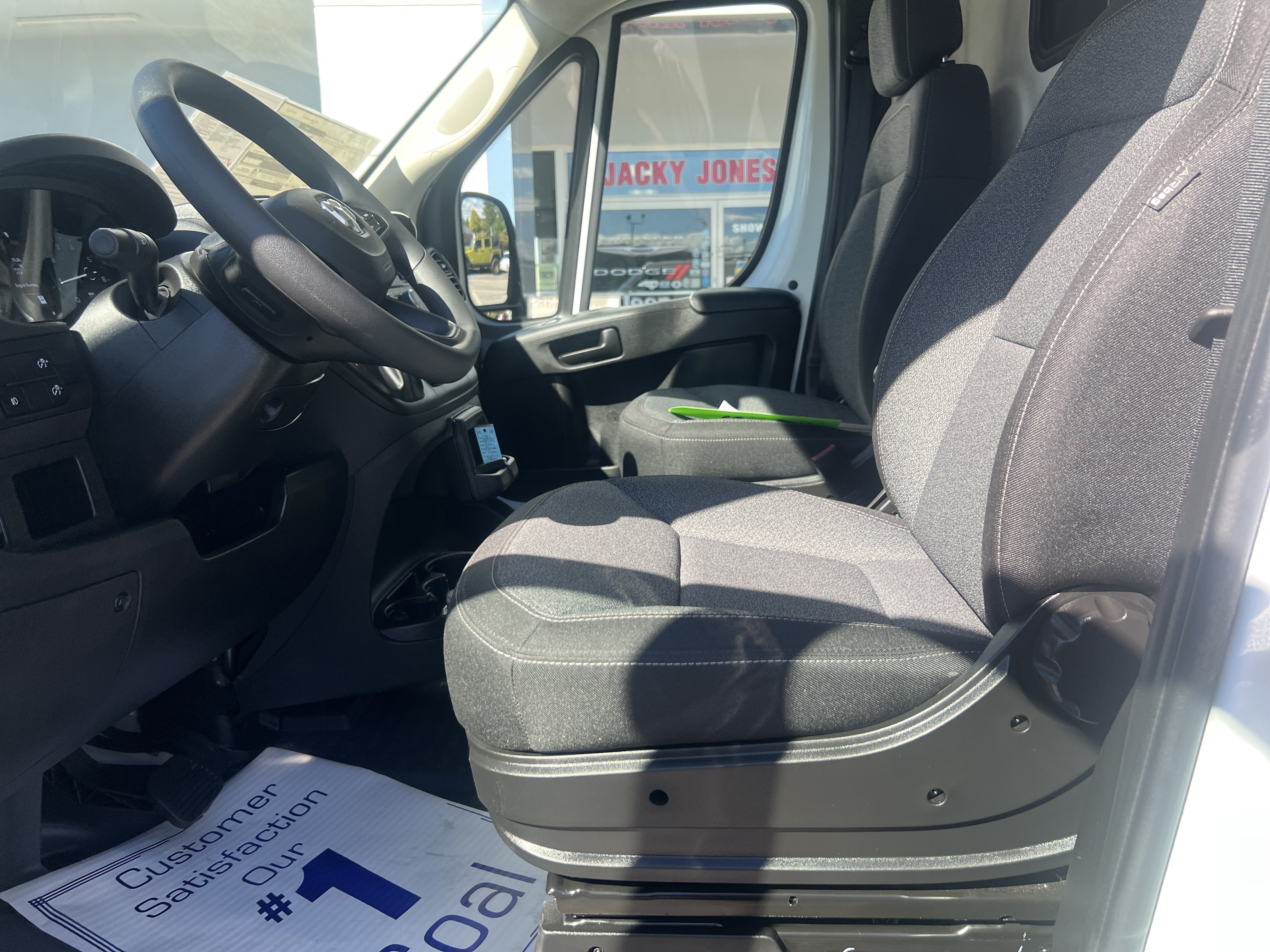 2025 RAM ProMaster Cargo Van Tradesman