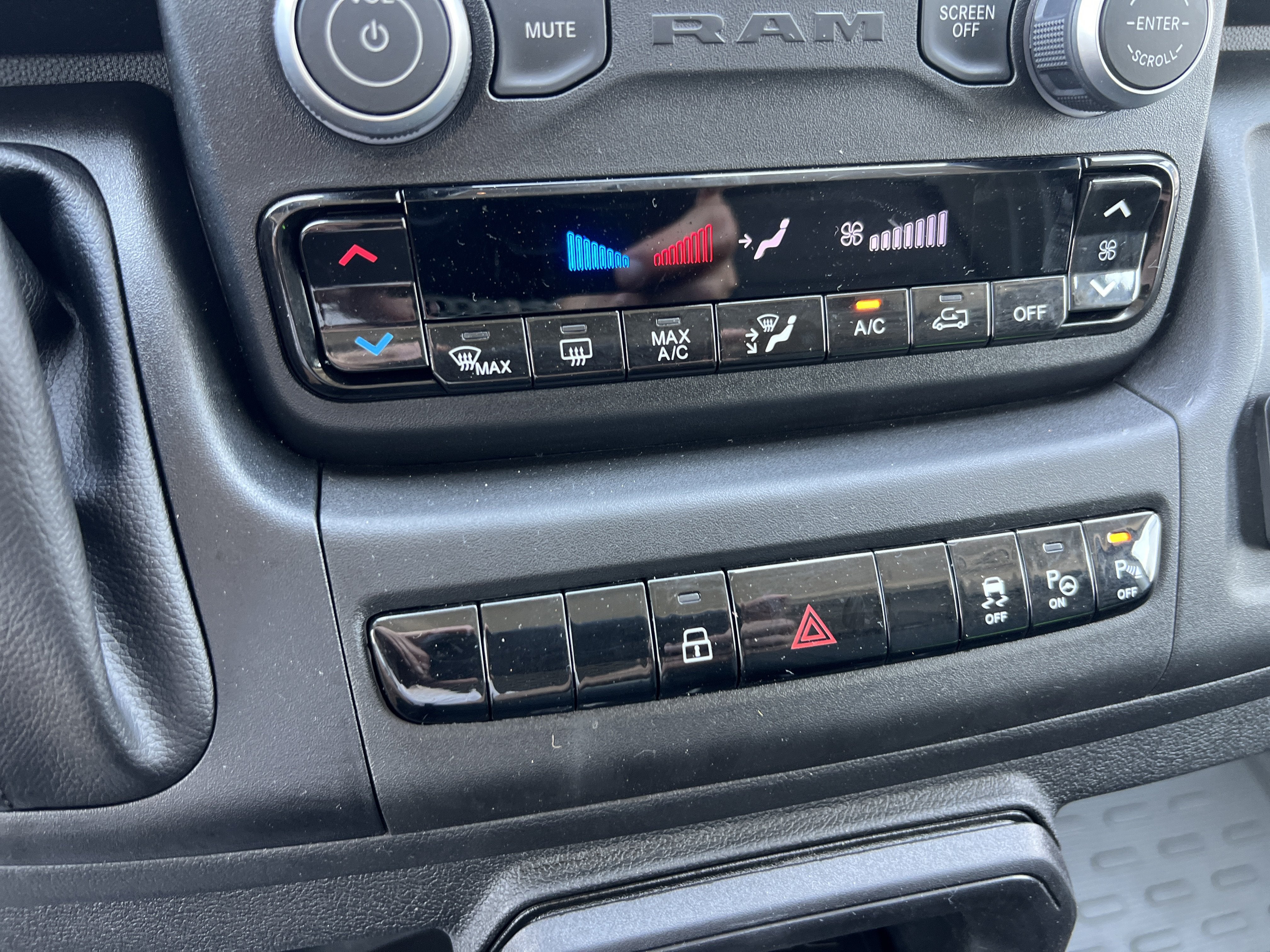 2025 RAM ProMaster Cargo Van SLT