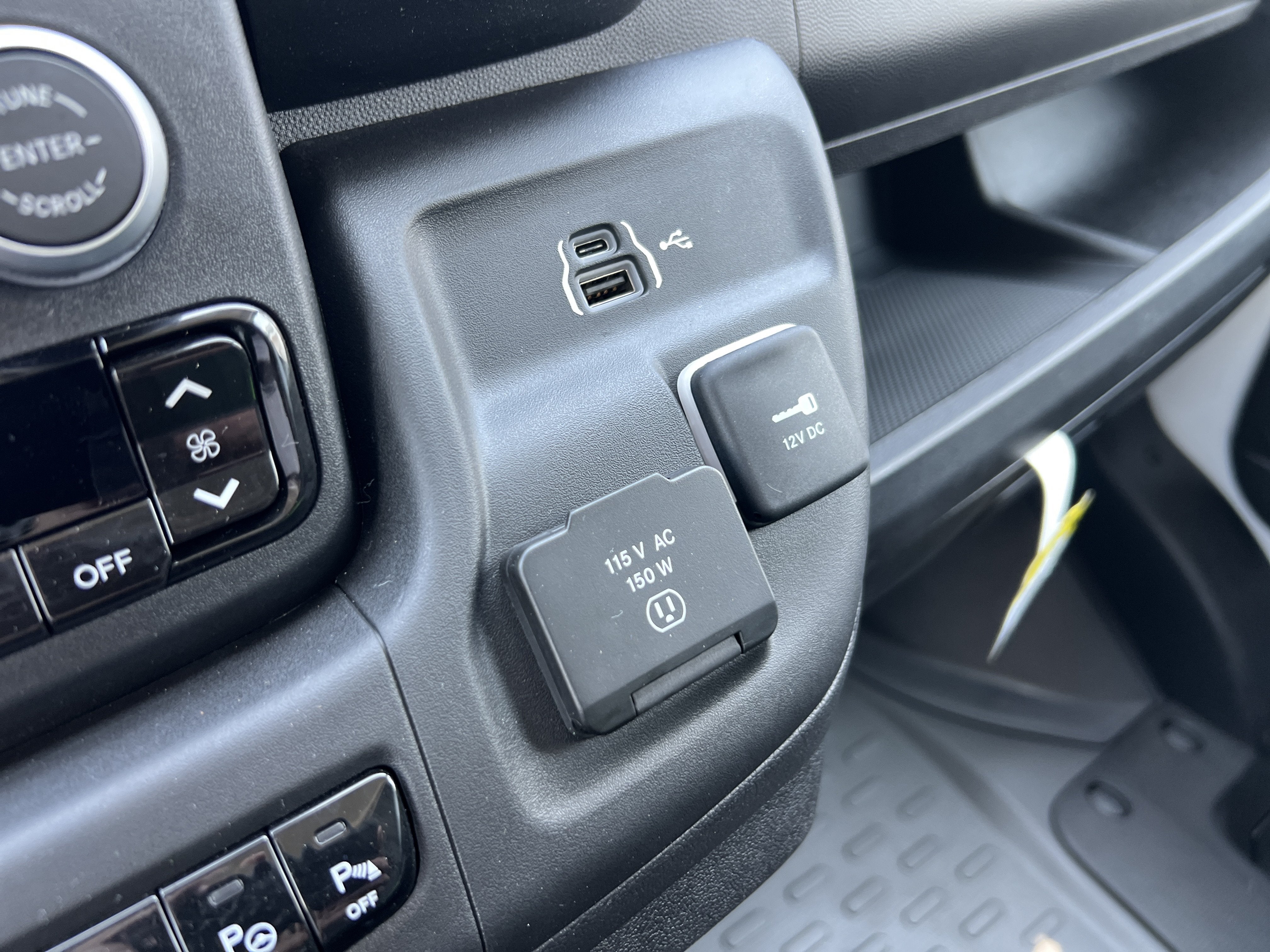 2025 RAM ProMaster Cargo Van SLT
