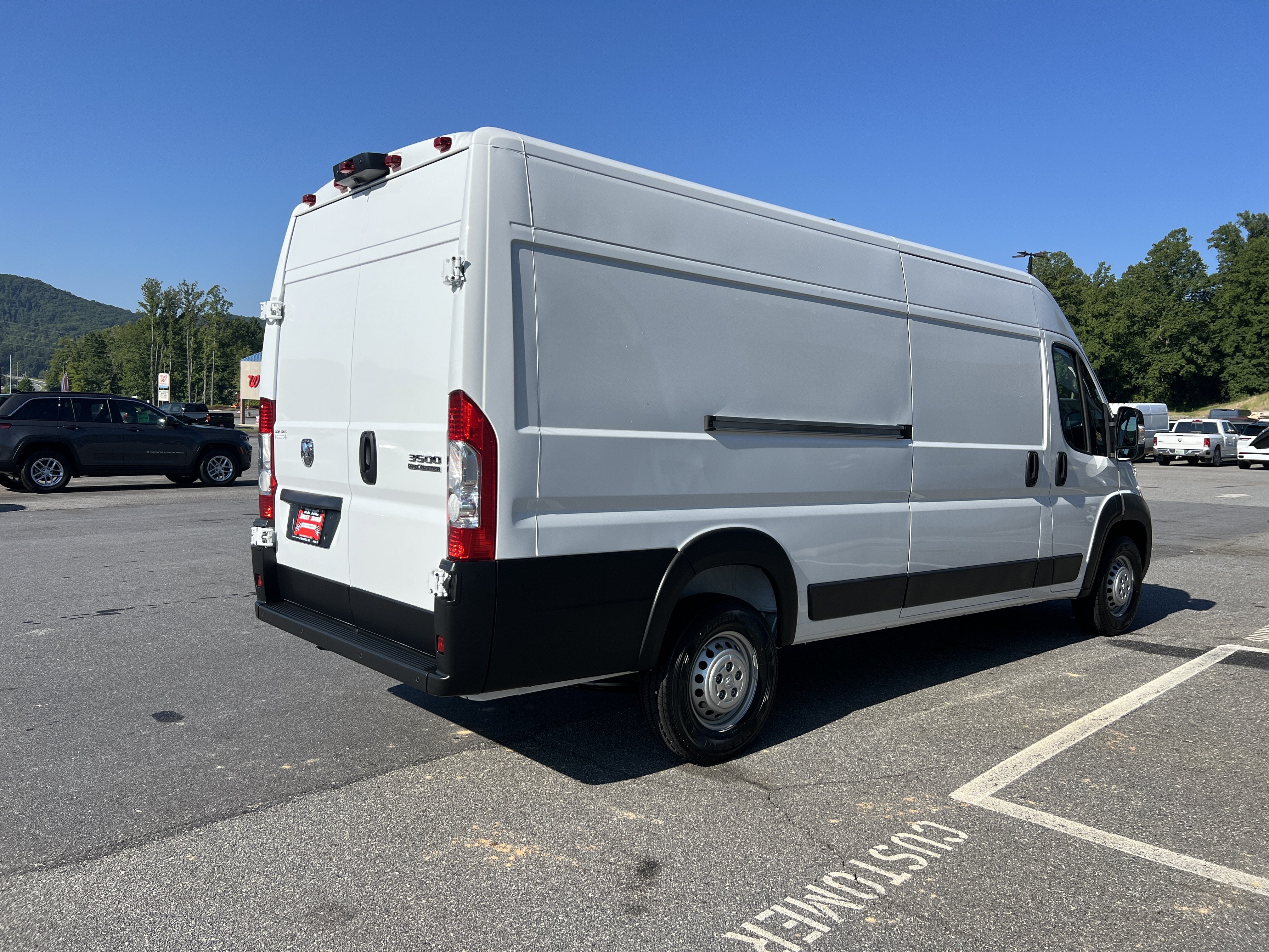 2025 RAM ProMaster Cargo Van Tradesman
