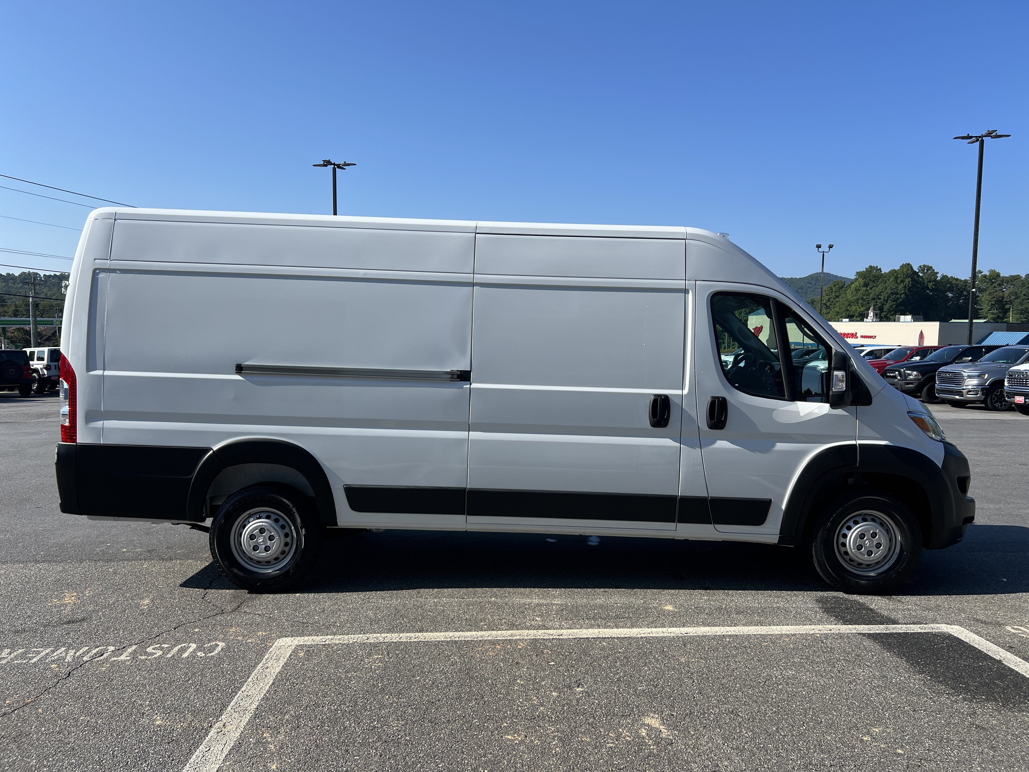 2025 RAM ProMaster Cargo Van Tradesman