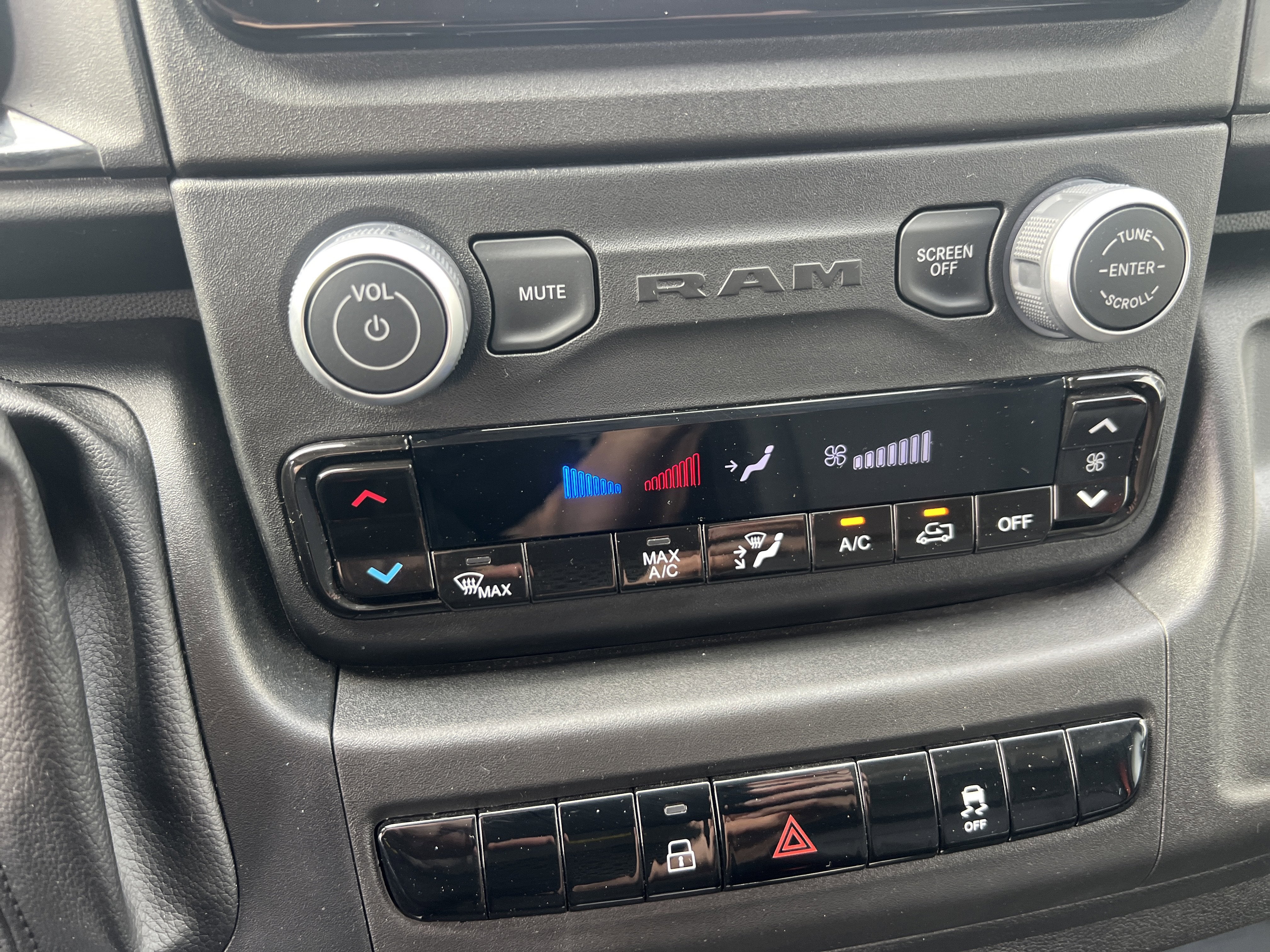 2025 RAM ProMaster Cargo Van Tradesman