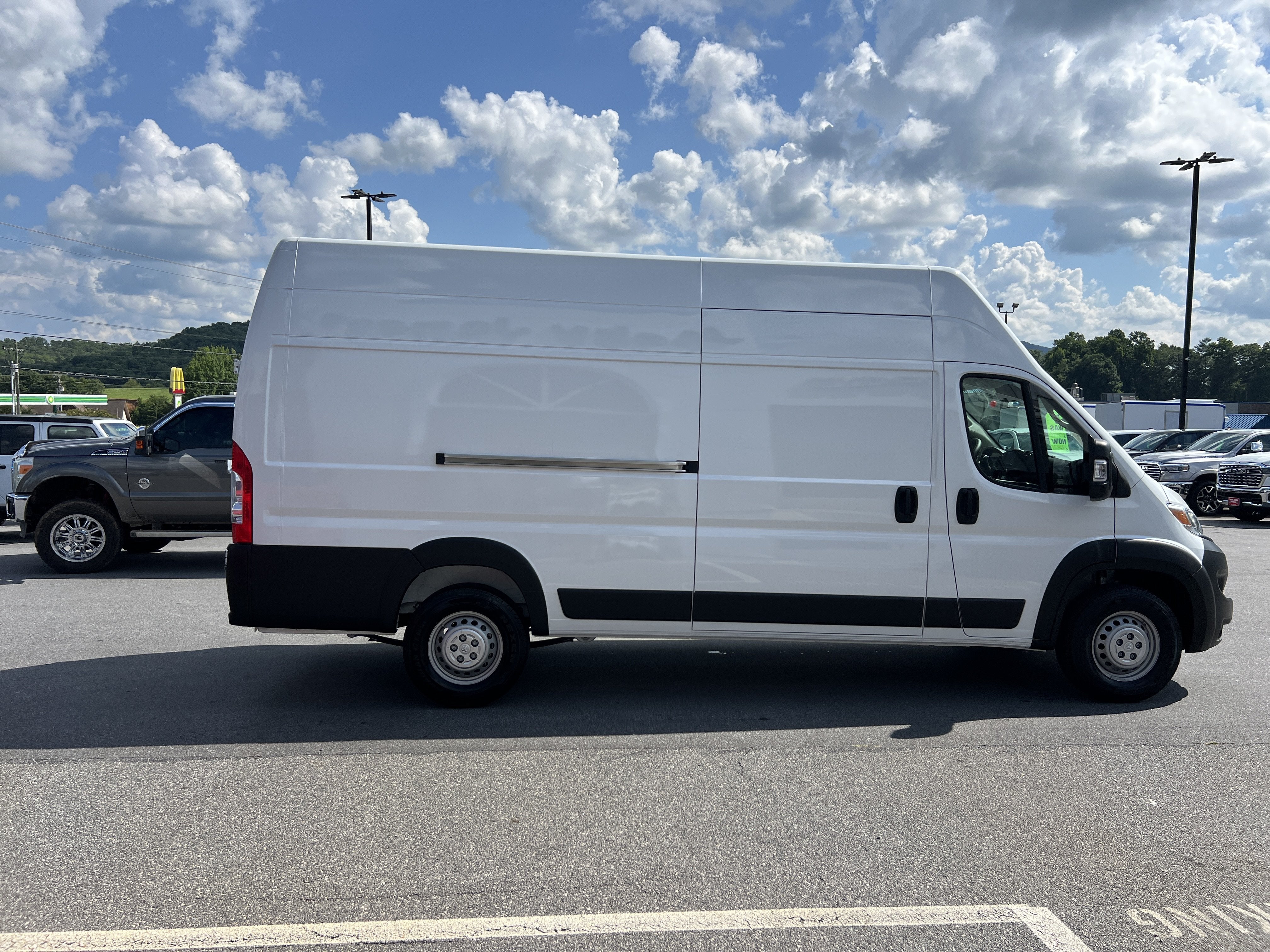 2025 RAM ProMaster Cargo Van Tradesman