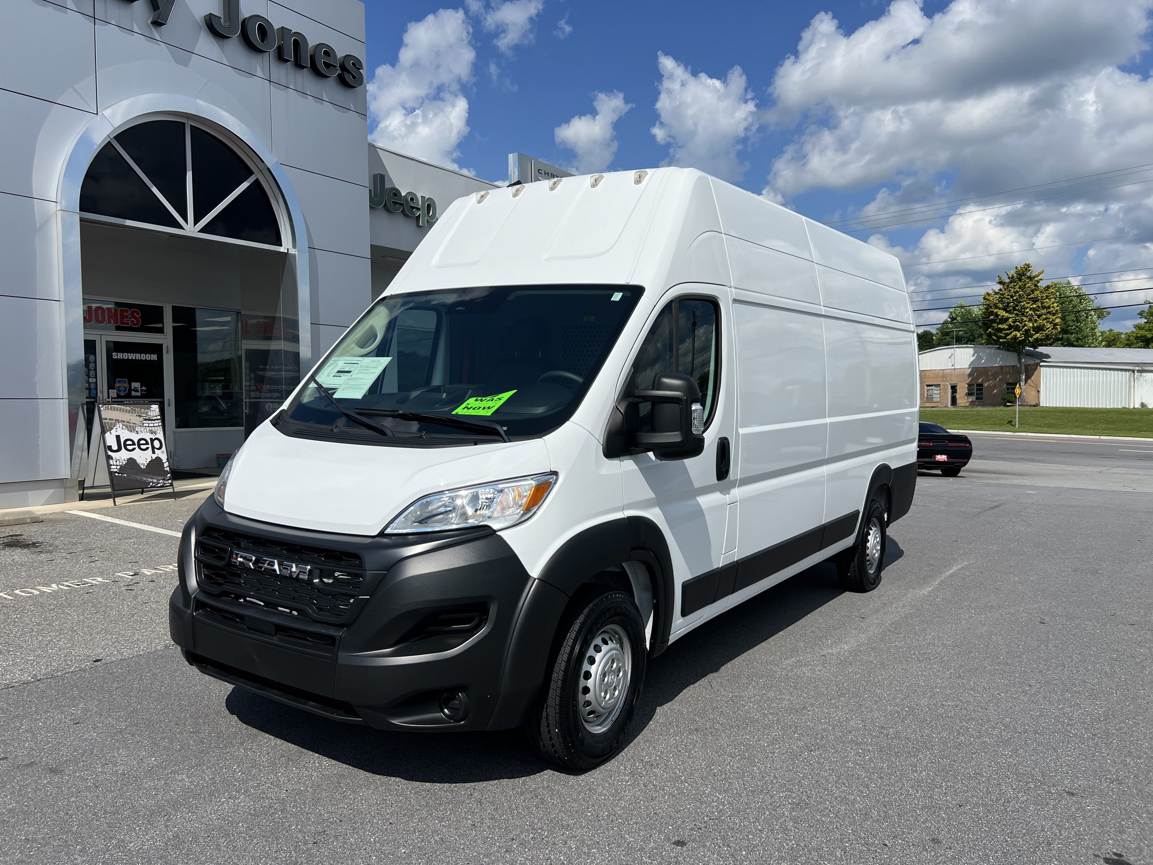 2025 RAM ProMaster Cargo Van Tradesman
