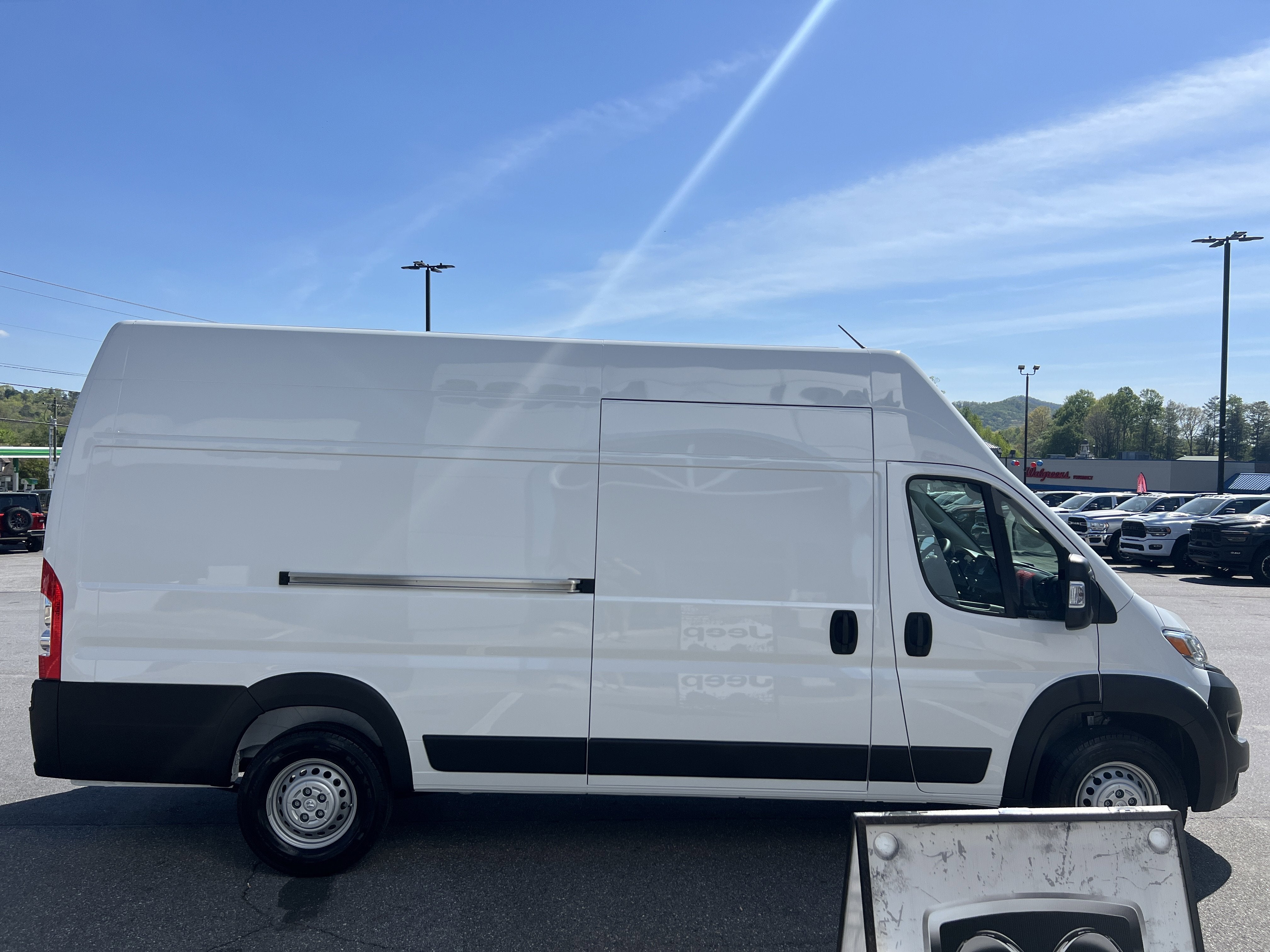 2025 RAM ProMaster Cargo Van Tradesman