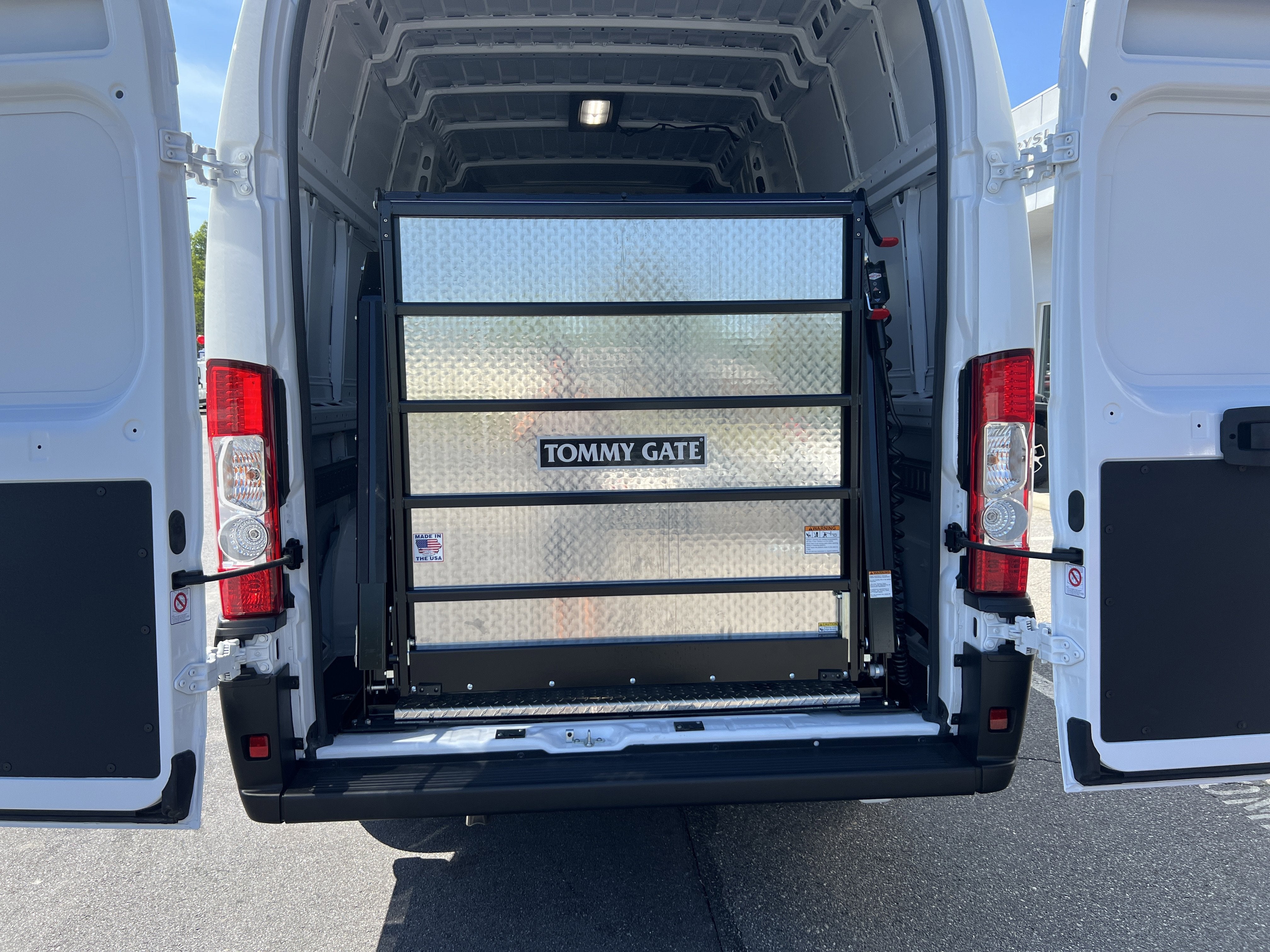 2025 RAM ProMaster Cargo Van Tradesman